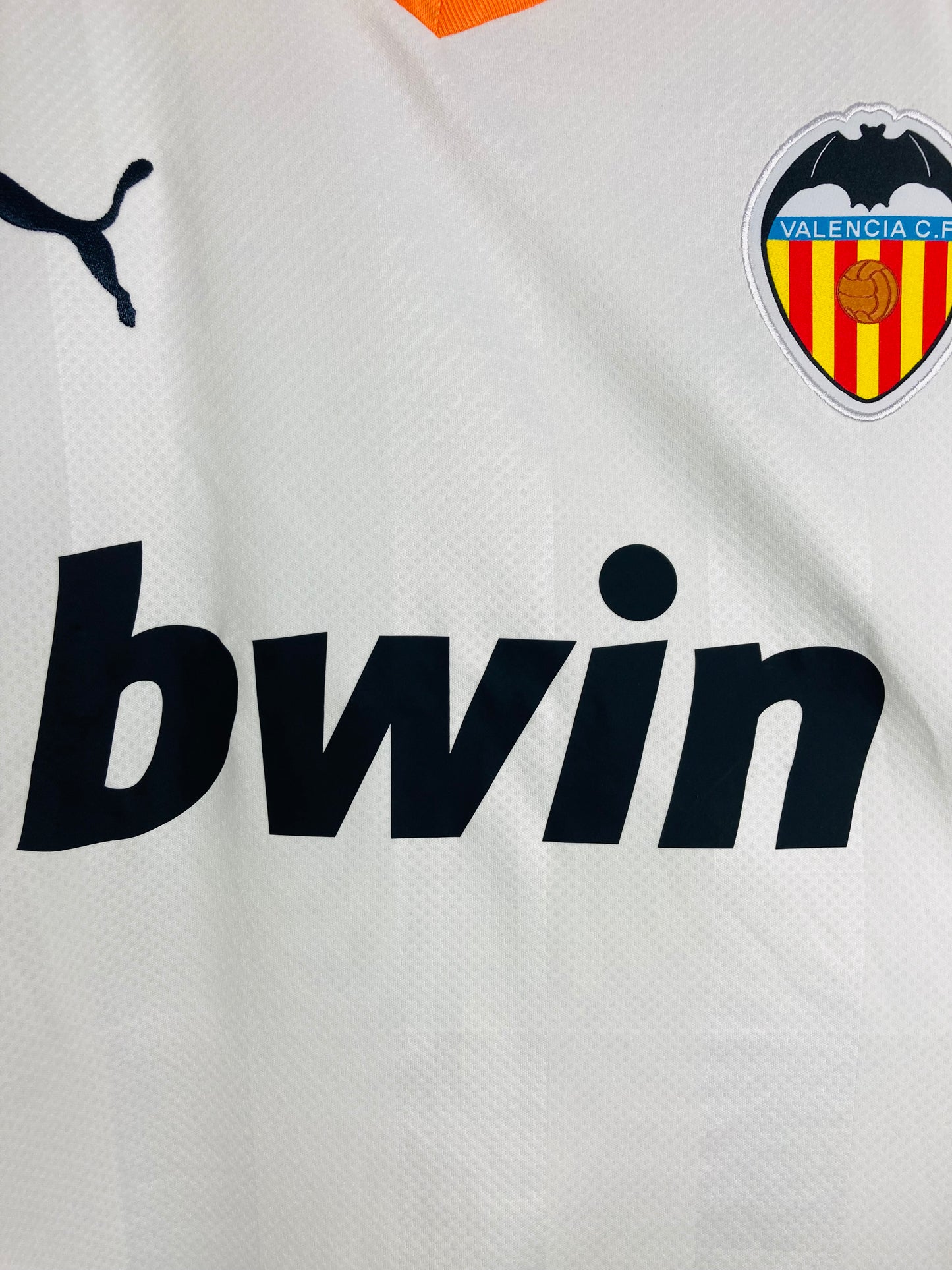 Valencia home football shirt 2019/20 medium