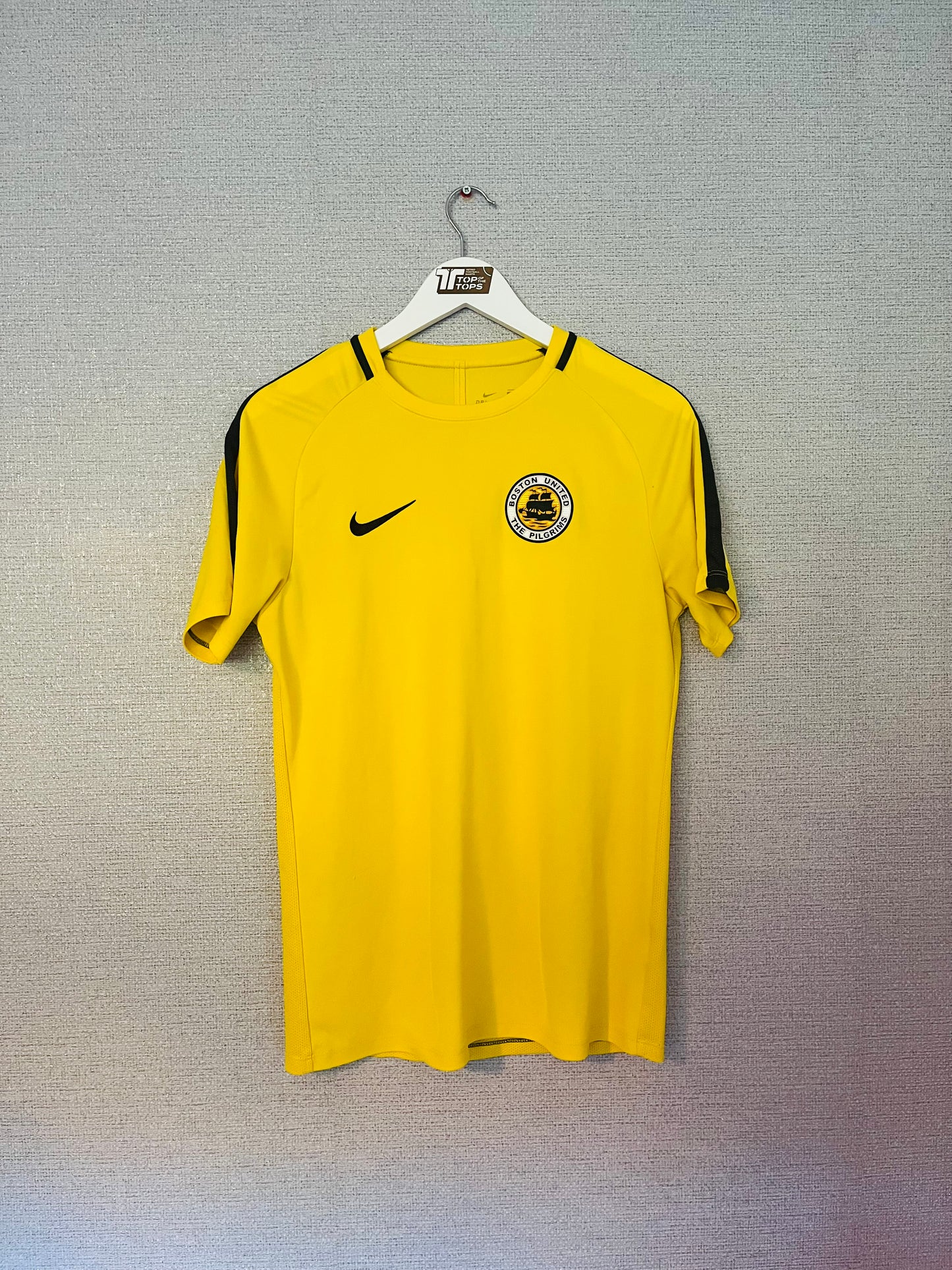 Boston United training football shirt Medium