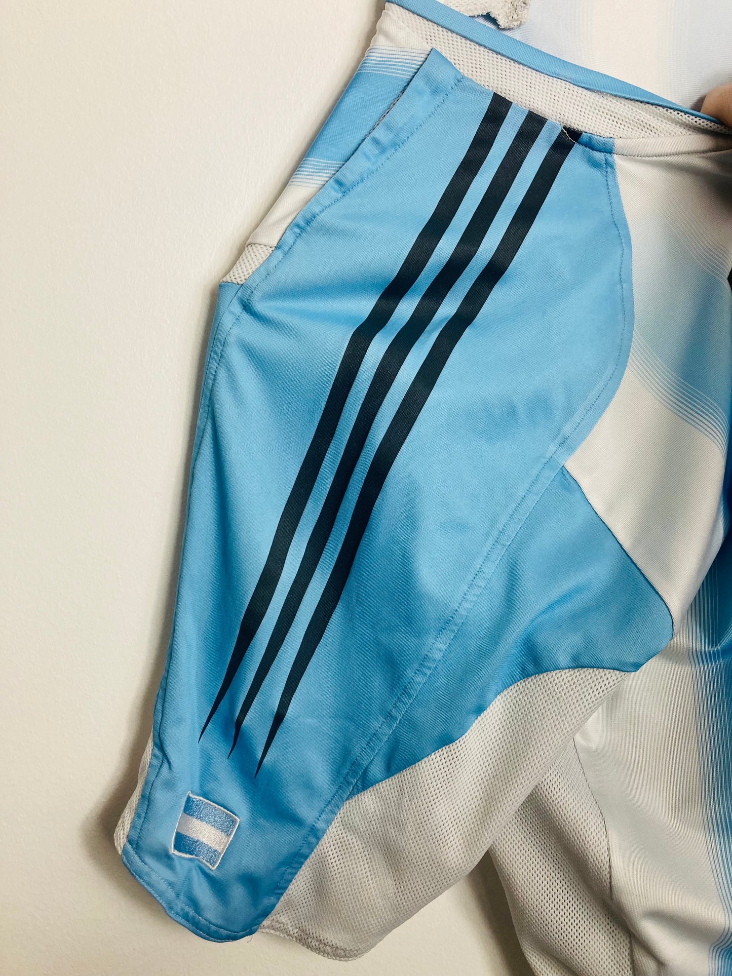 Argentina home football shirt 2004/05 Messi Large
