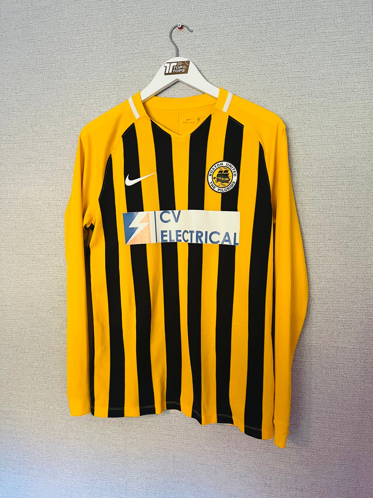 Boston United home football shirt 2018/19 no.18 Medium