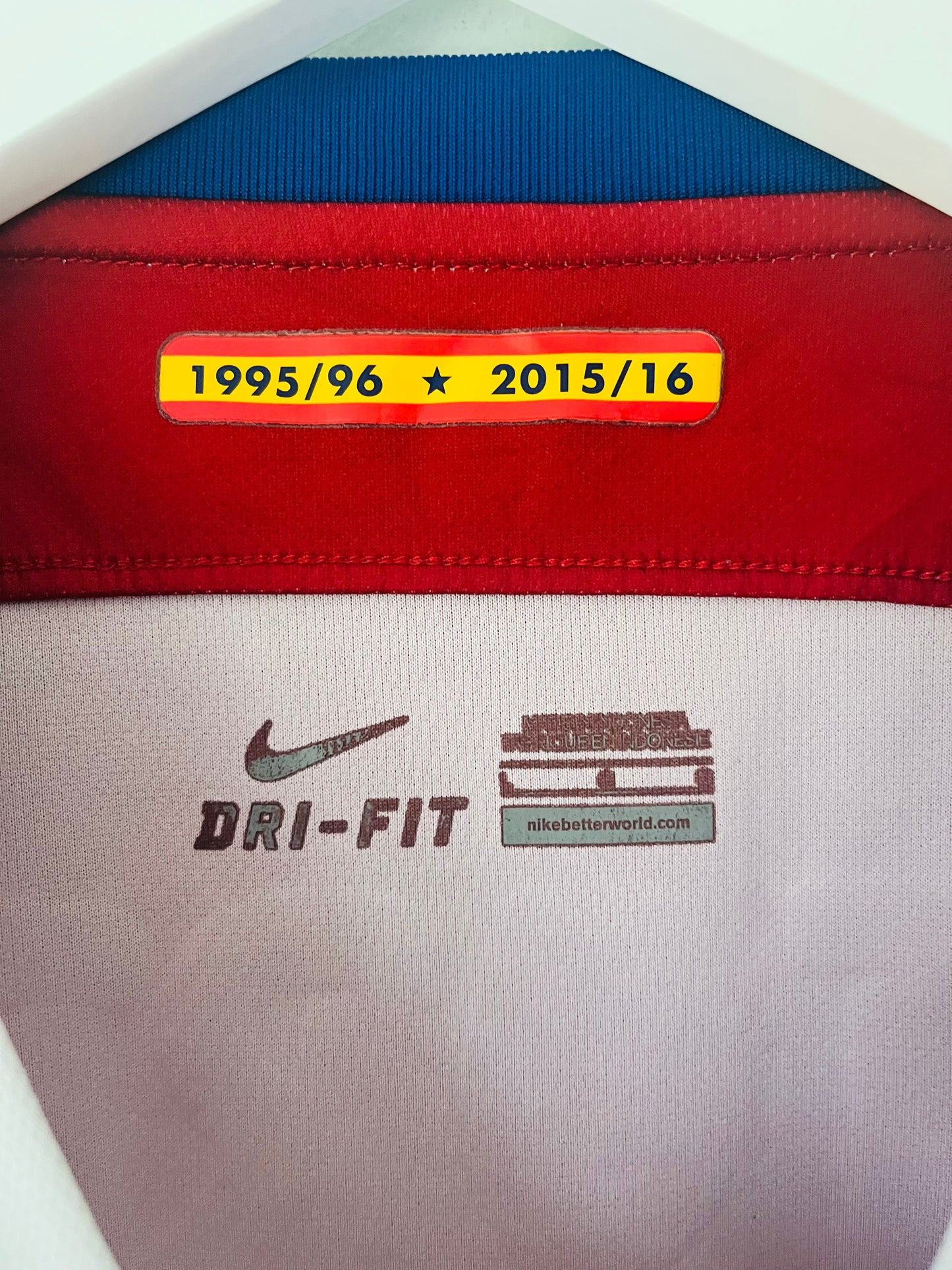 Atletico Madrid home football shirt 2015/16 Torres Large