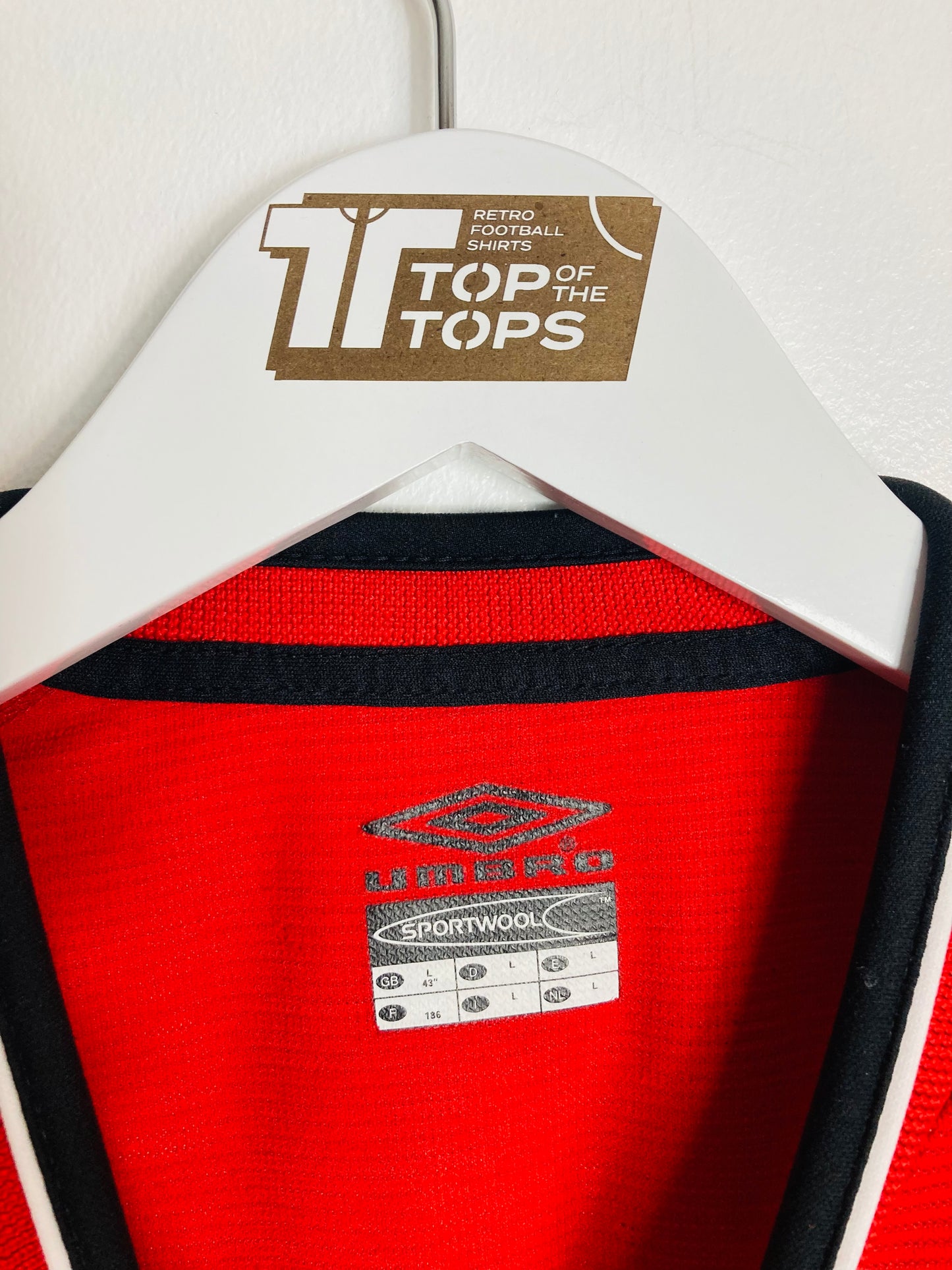Manchester United home football shirt
2001/02 Scholes Large