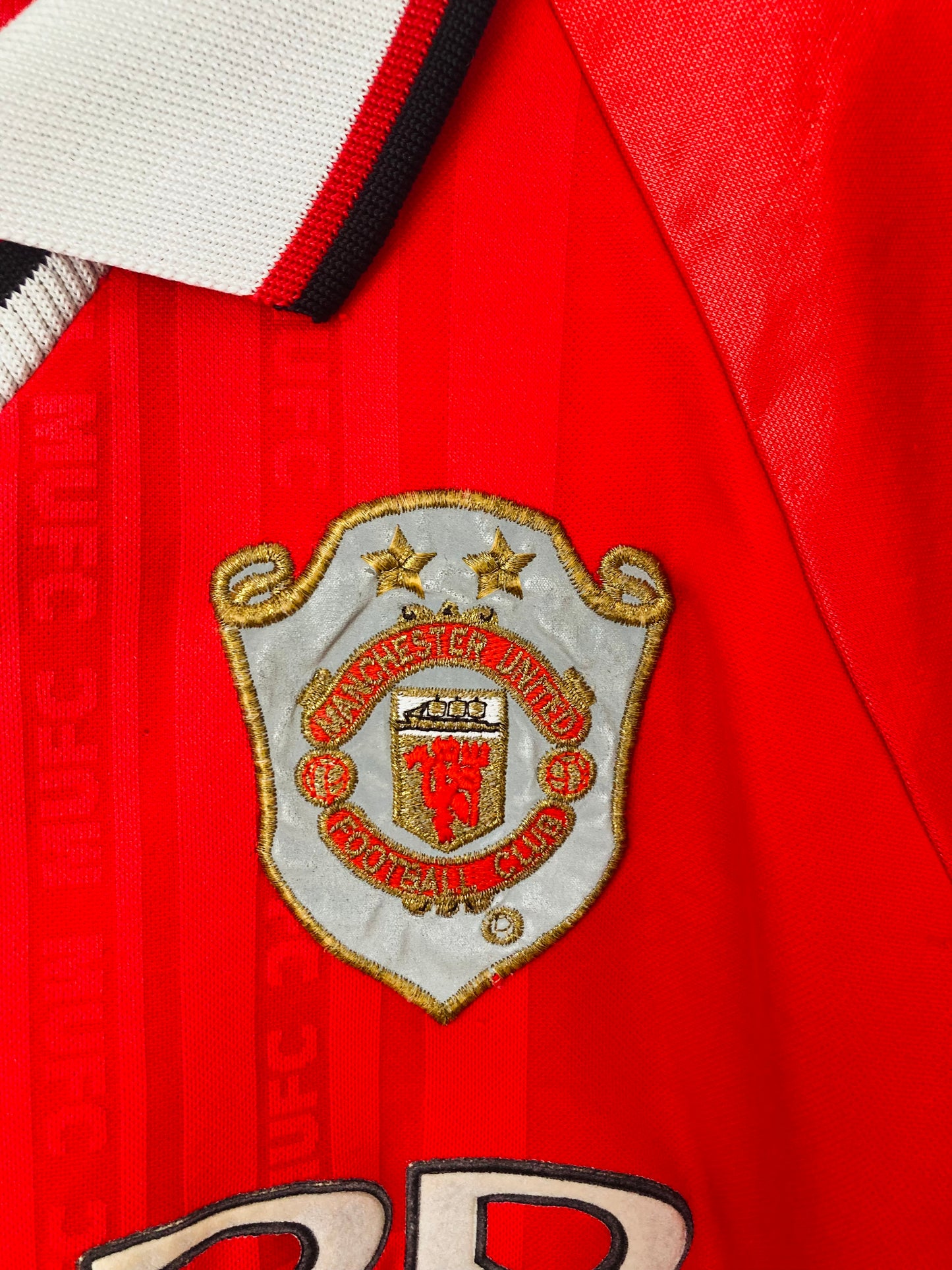 Manchester United home European football shirt 1999/2000 Beckham XL
