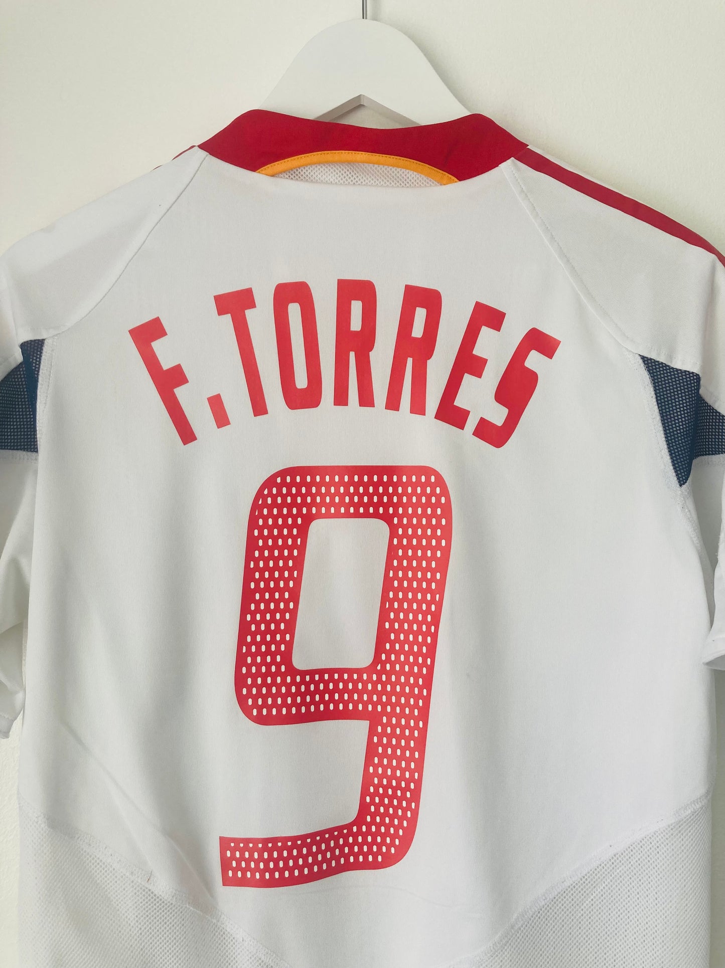 Spain away football shirt 2004/06 Torres Medium player version