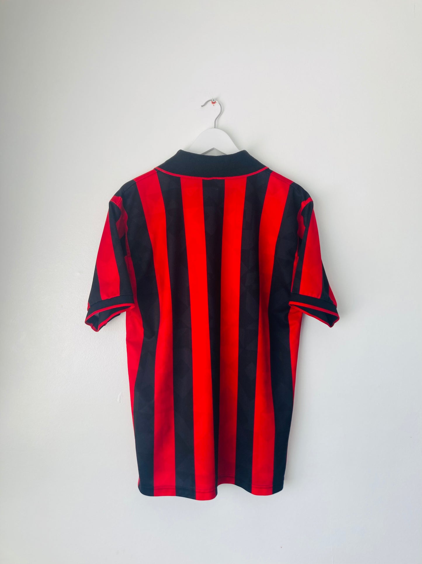 AC Milan home football shirt
1994/95 Large