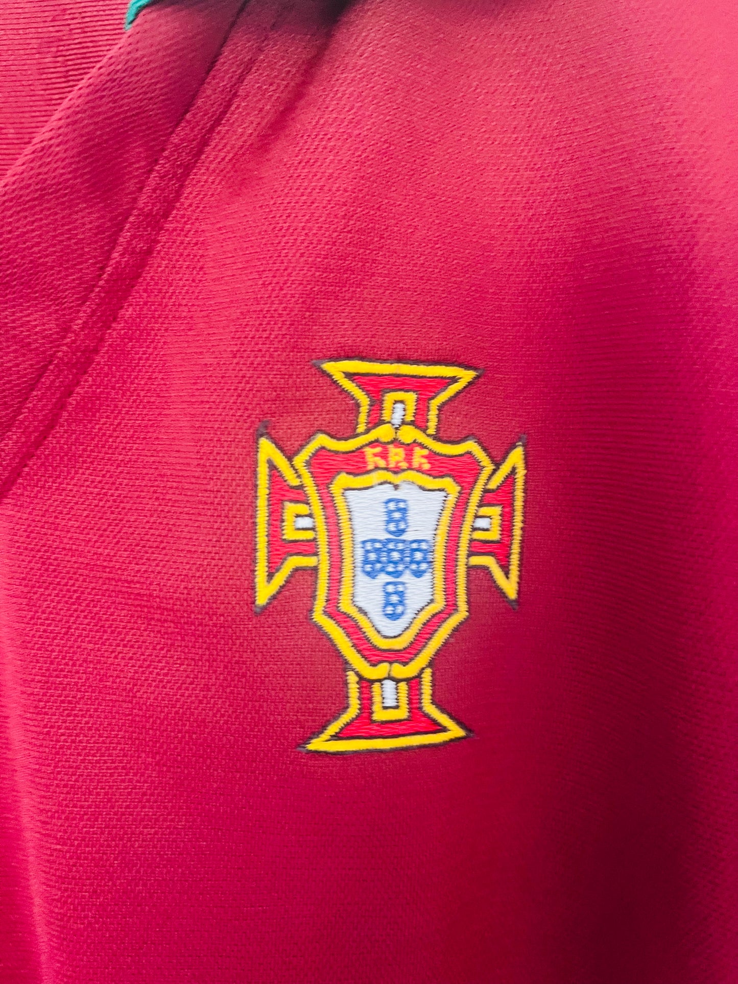 Portugal home football shirt 1997/98 Large