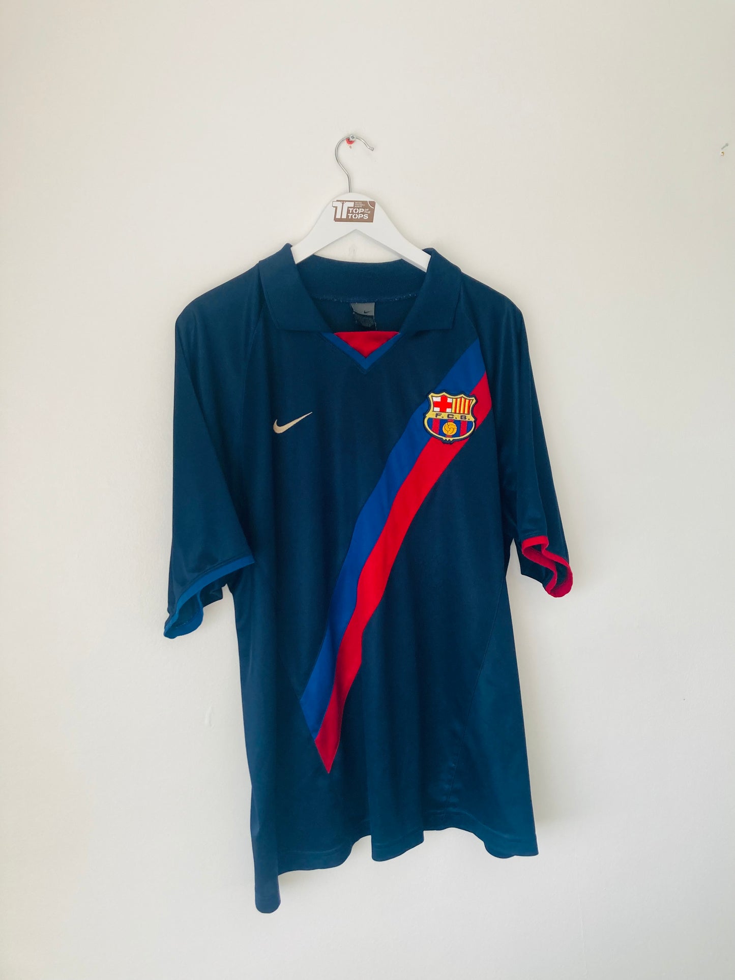 Barcelona away football shirt
2003/04 Ronaldinho 10 XL