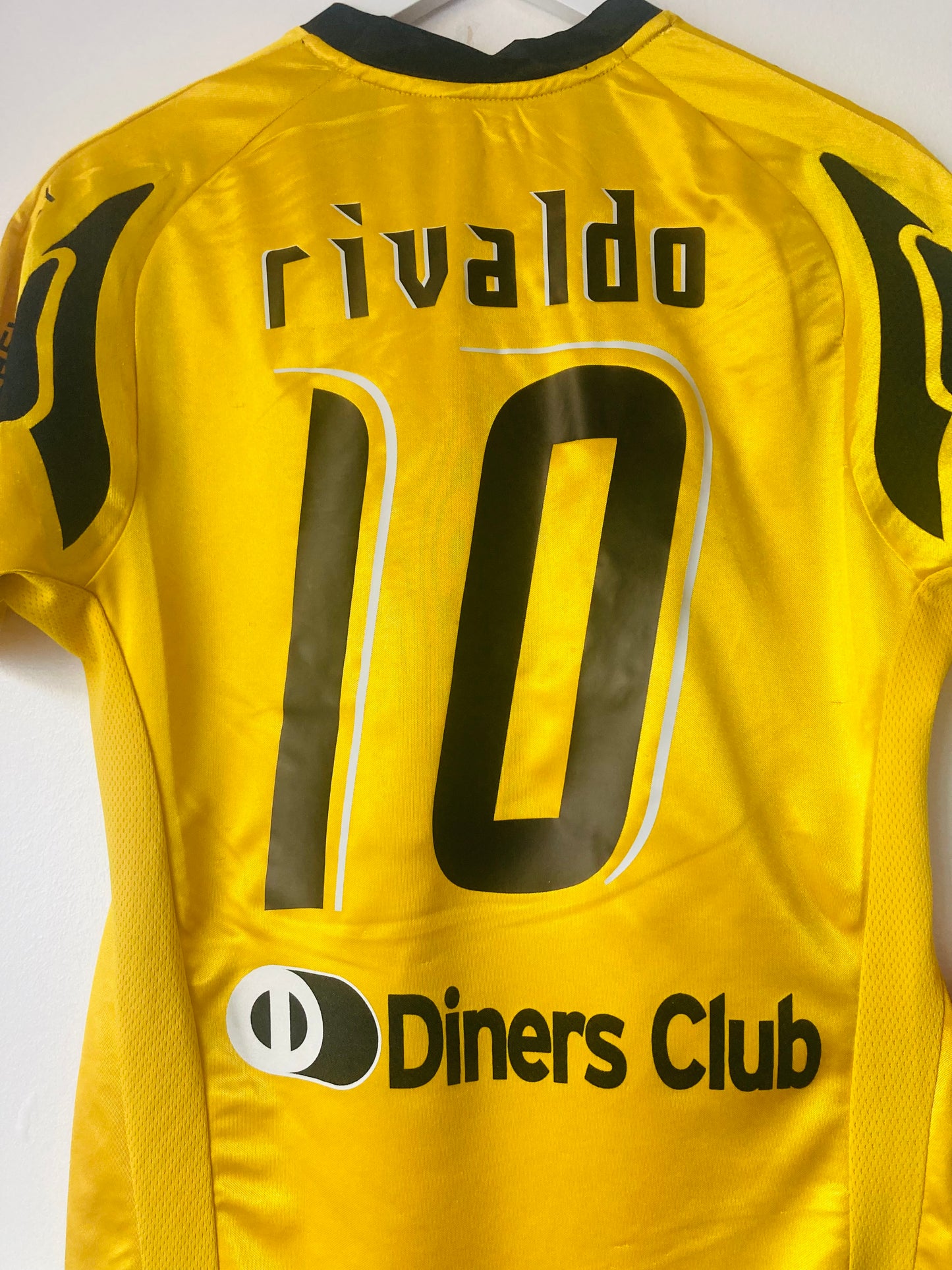 AEK Athens home football shirt
2007/08 Rivaldo Medium