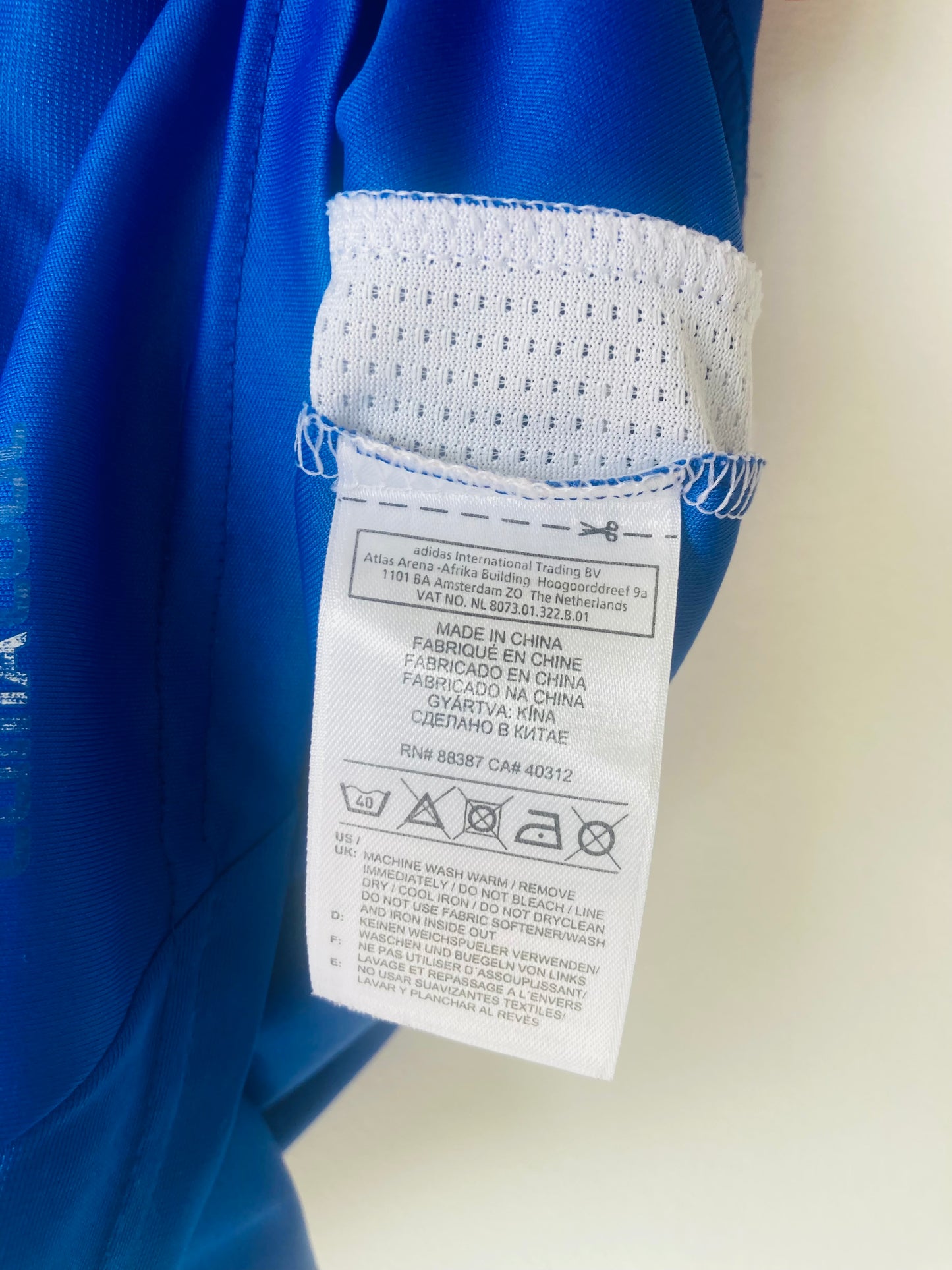 Chelsea home football shirt 2011/12 Drogba Large