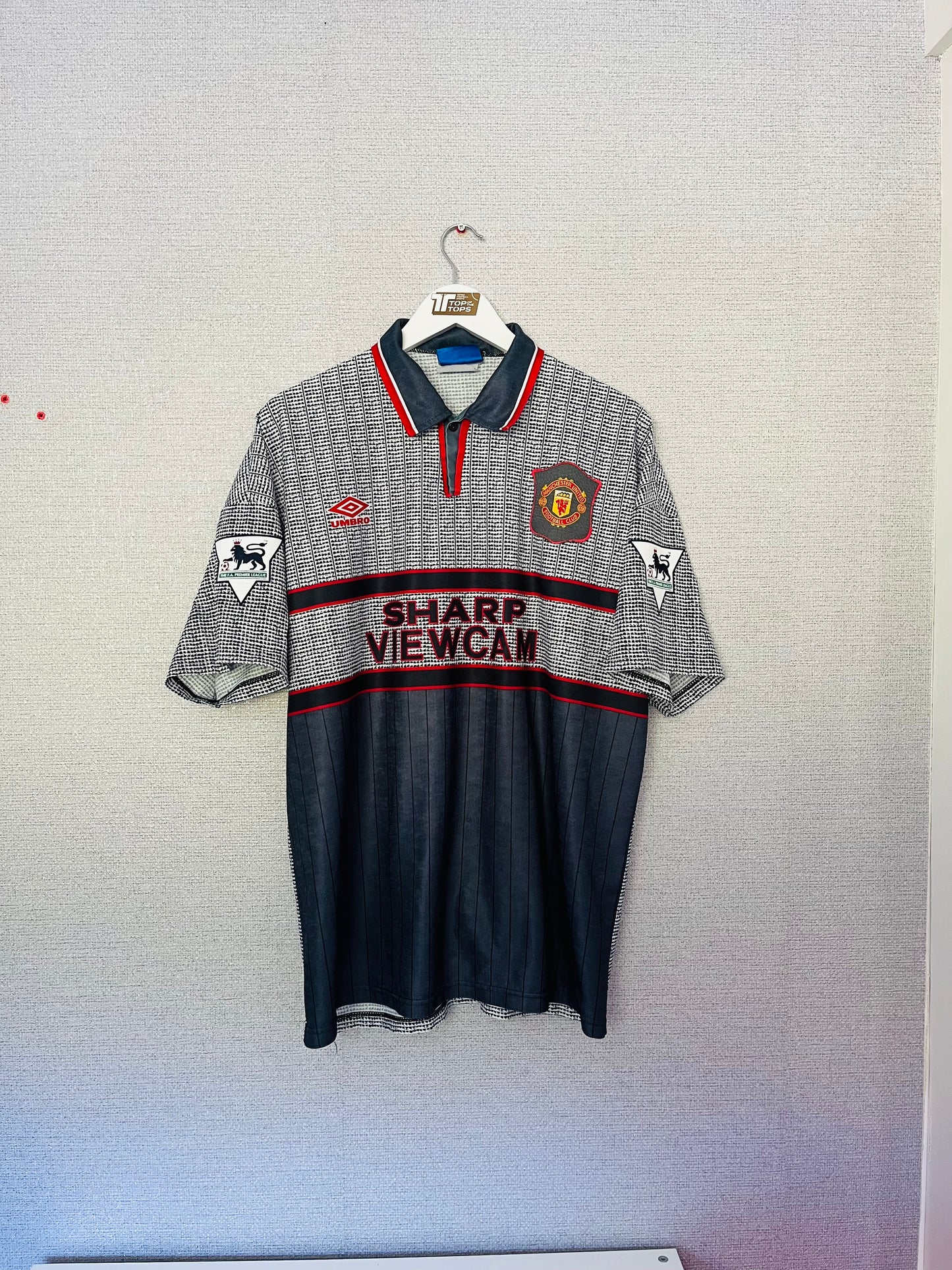Manchester United away football shirt 1995/96 Cantona XL