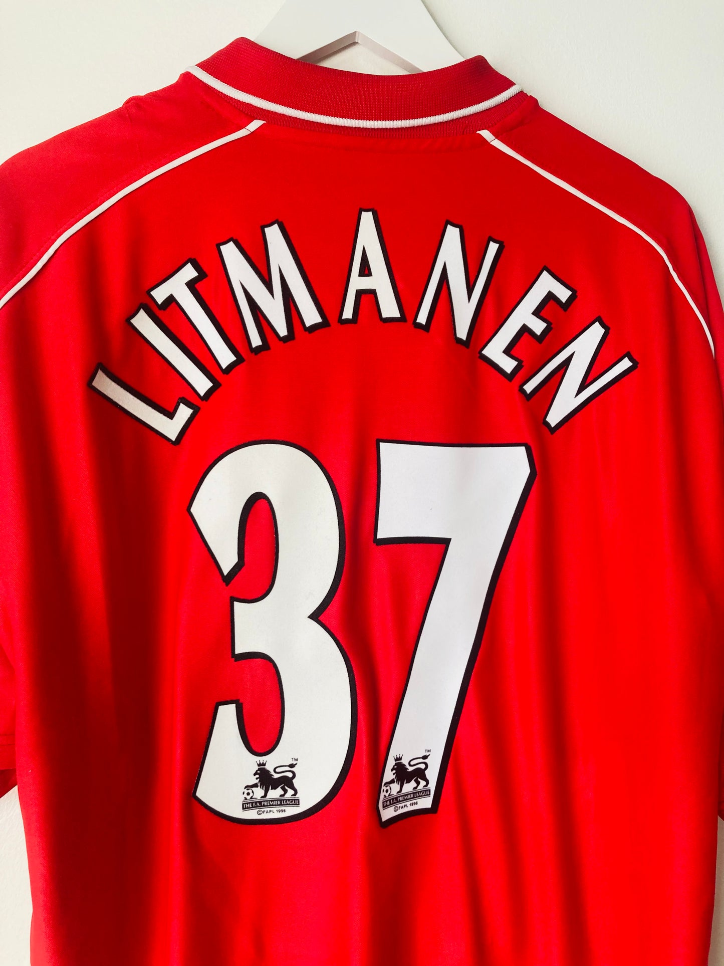 Liverpool home football shirt 2000/02 Litmanen Large