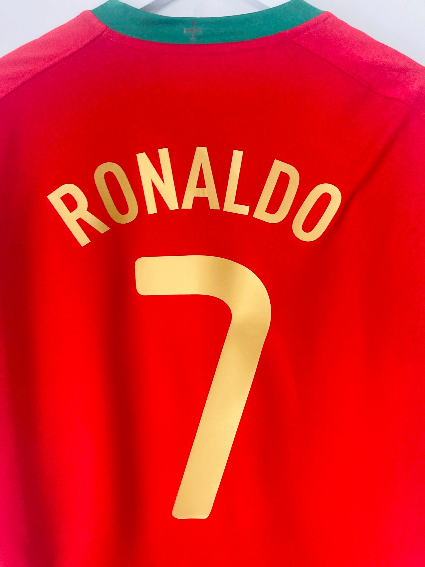 Portugal home football shirt Euro 2008 CR7 XL