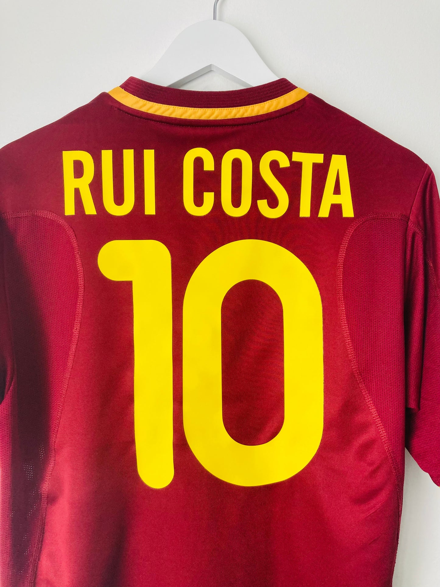 Portugal home football shirt 2000/01 Rui Costa Medium