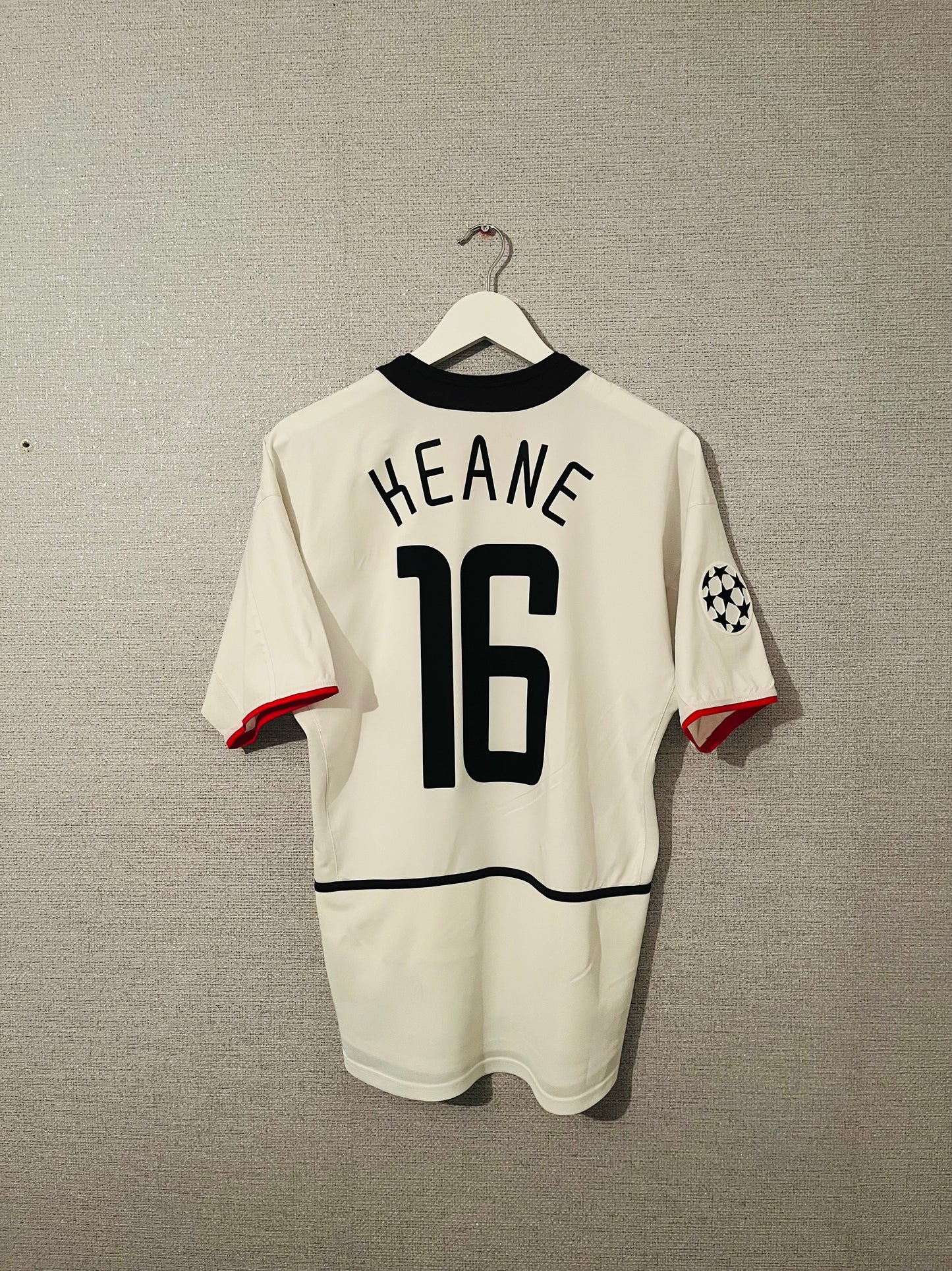Manchester United away football shirt 2002/03 Keane Small