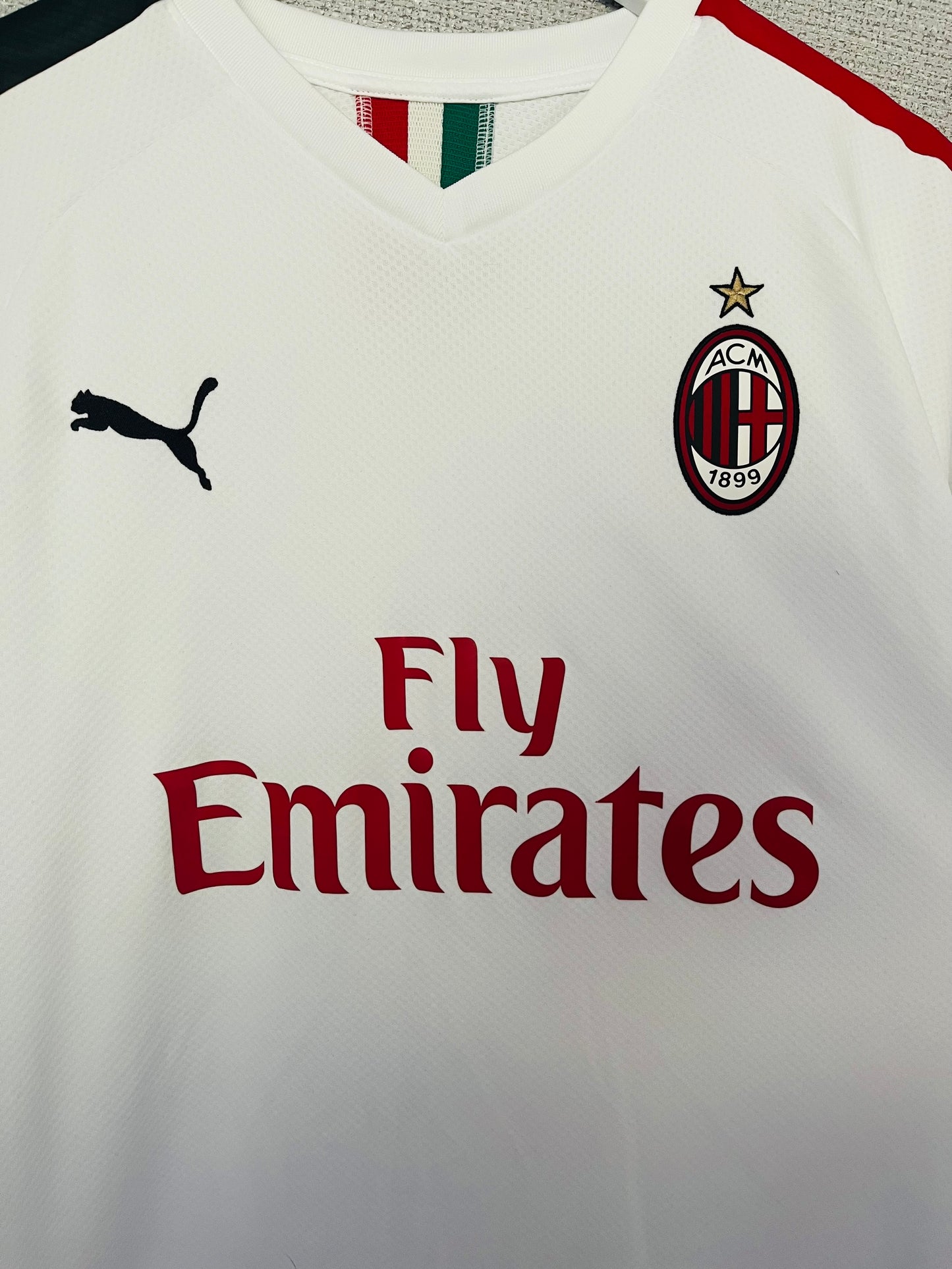 AC Milan away football shirt
2019/20 Zlatan XL