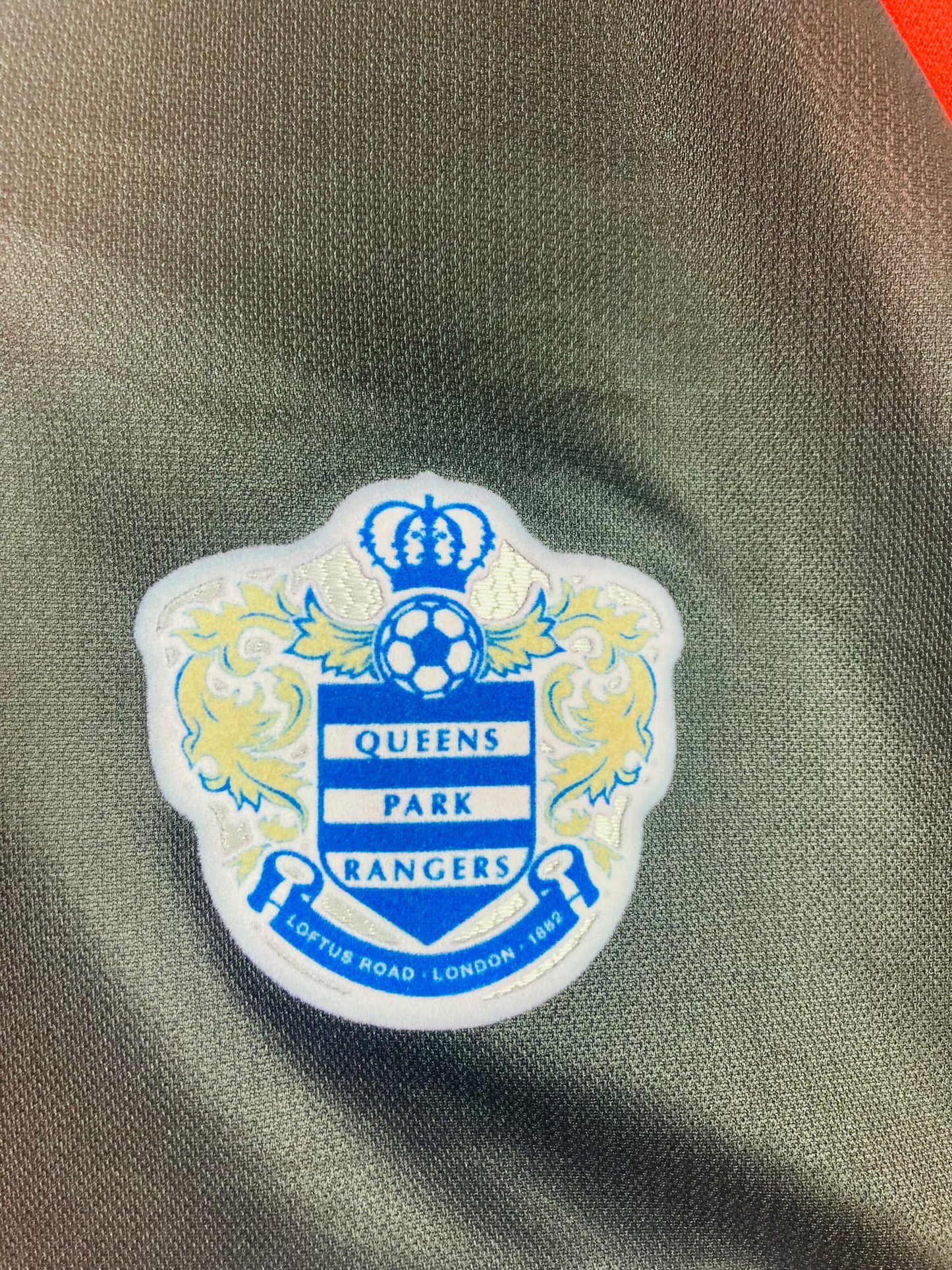 QPR Queens Park Rangers away football shirt
2010/11 Taarabt XL