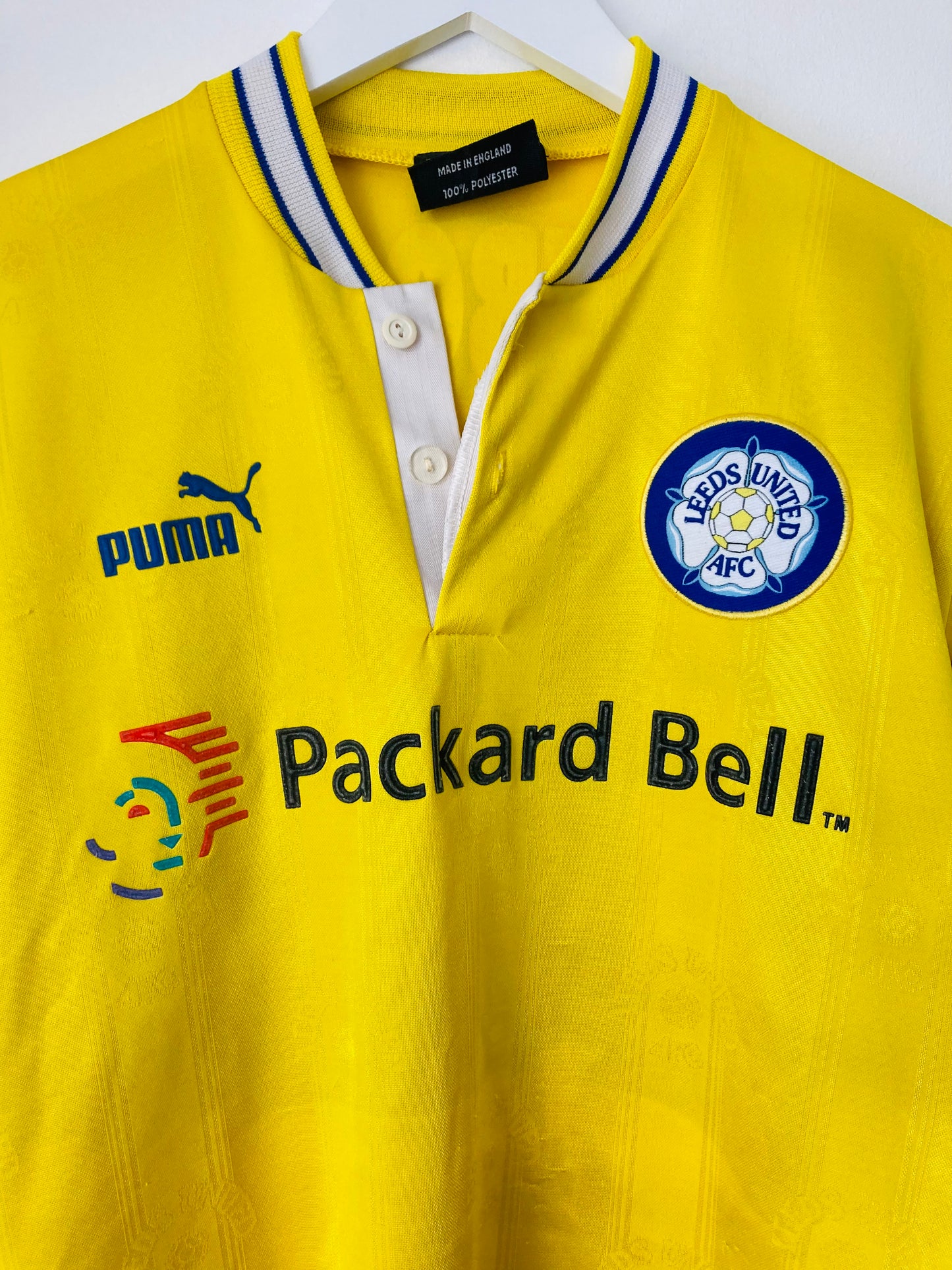 Leeds United away football shirt
1996/97 Yeboah Small