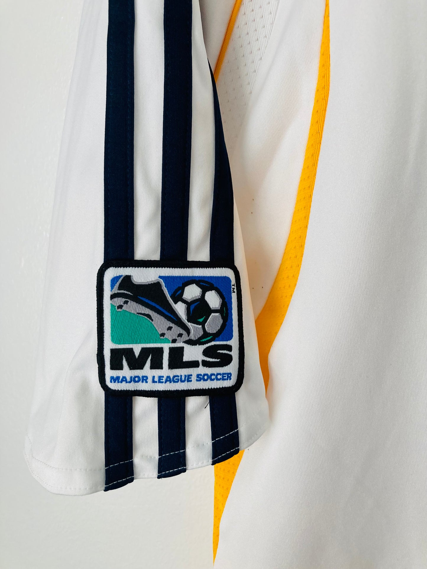 LA Galaxy home football shirt
2007/08 Donovan XL