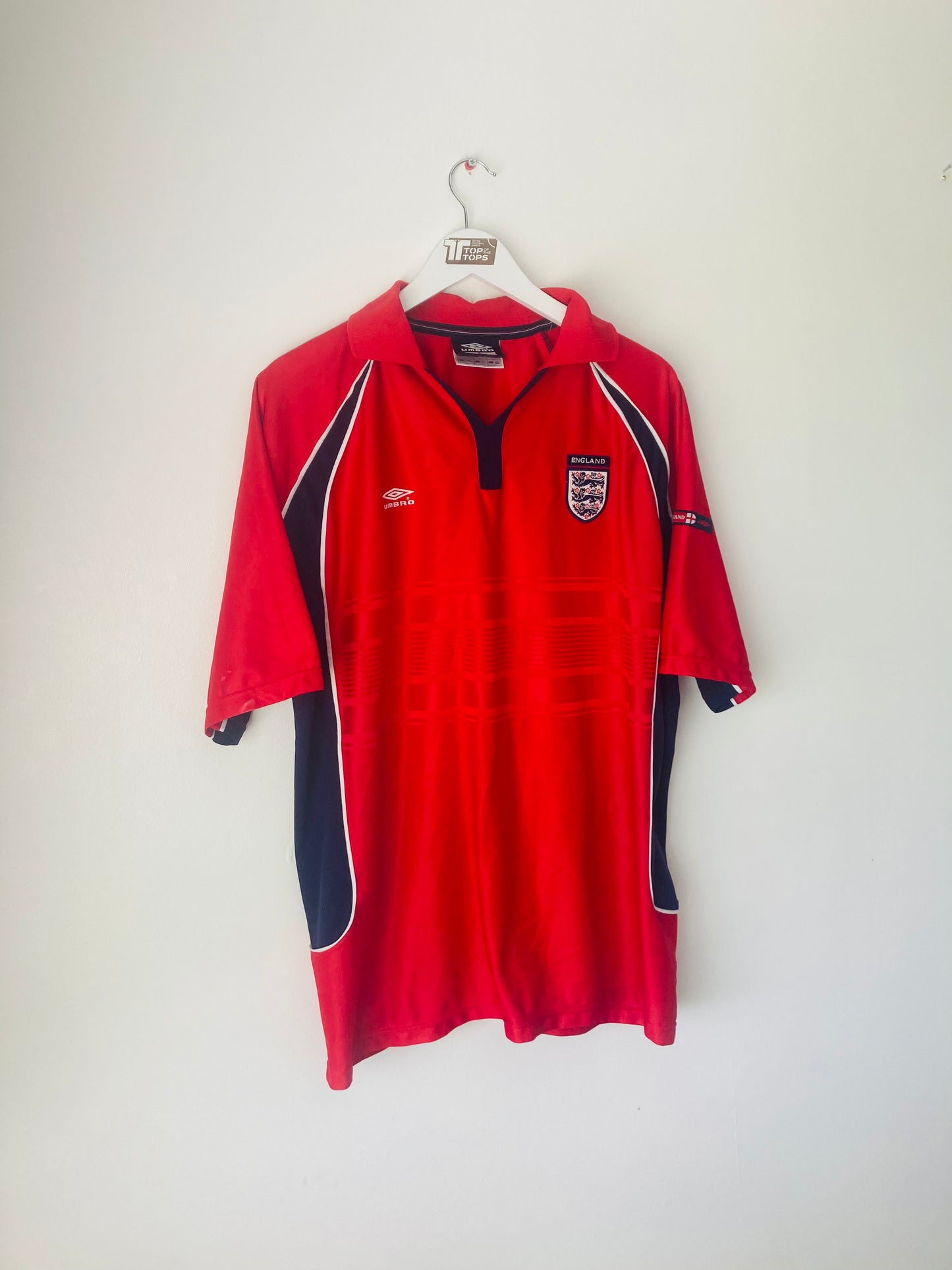 England training football shirt
1999/2000 XXL