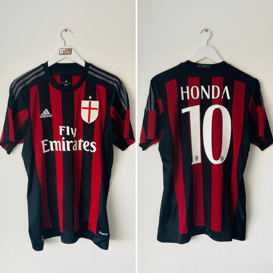 AC Milan home football shirt
2015/16 Honda Medium