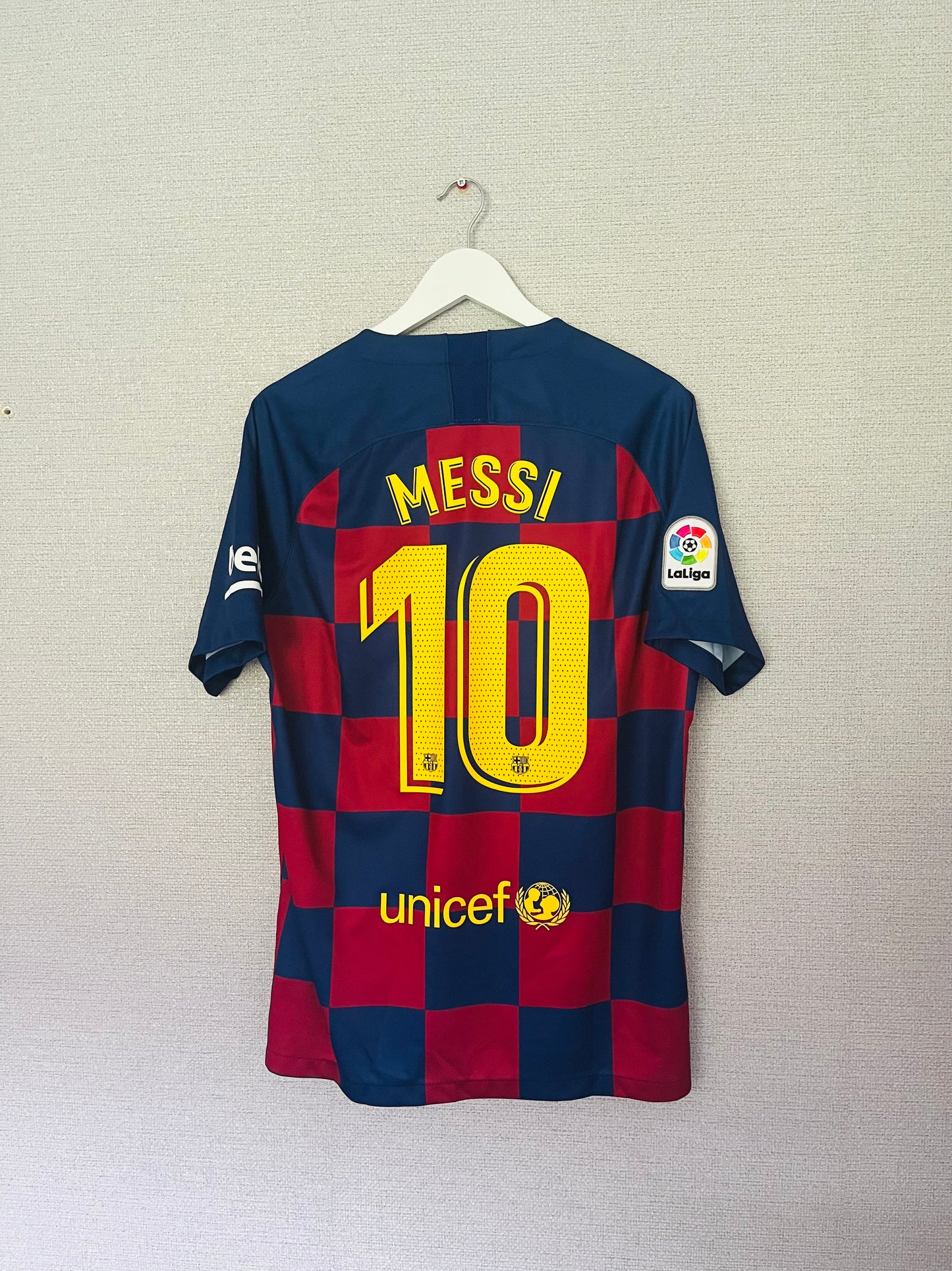 Barcelona home football shirt 2019/20 Messi Large