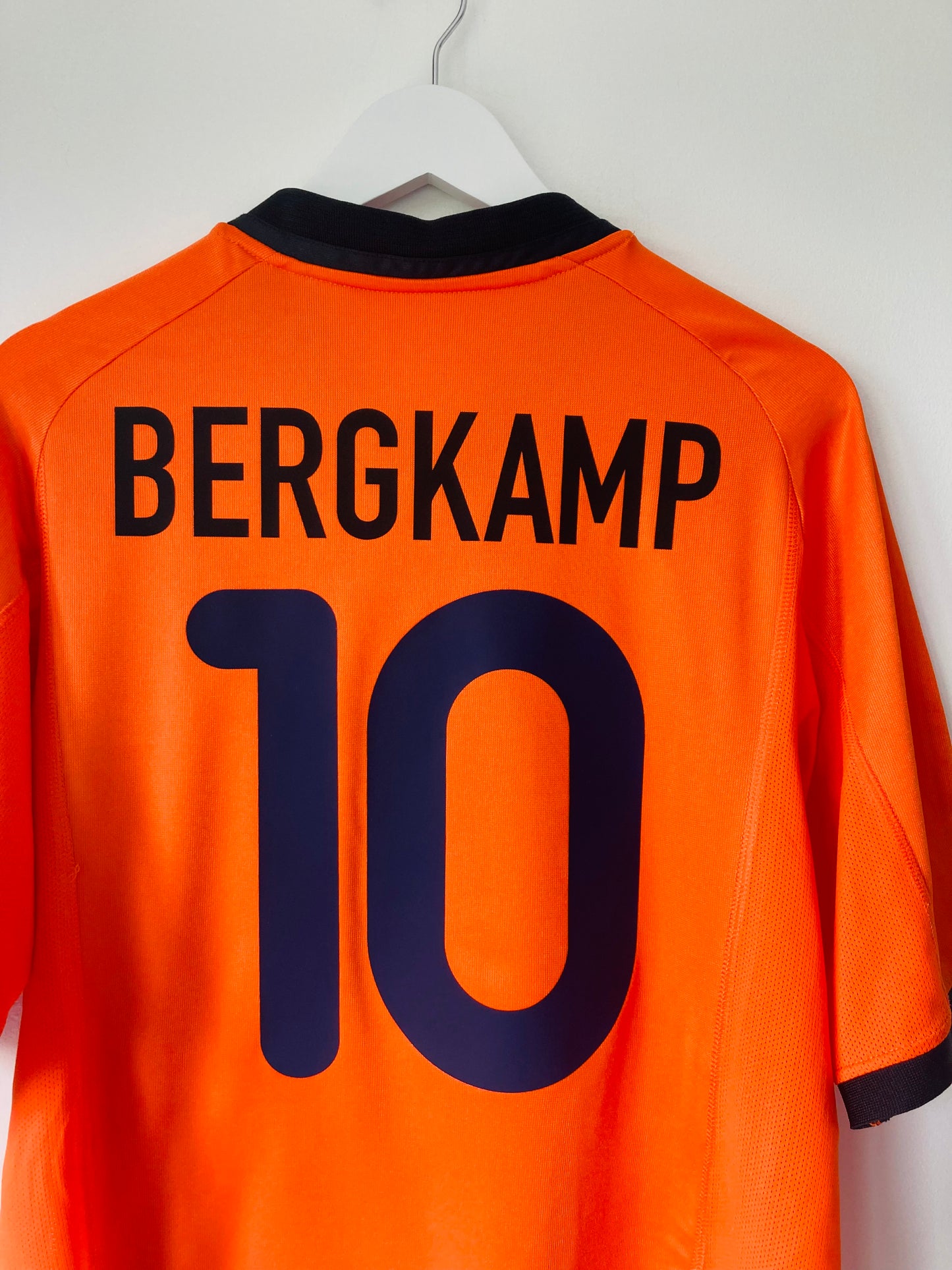 Holland home football shirt Euro 2000 Bergkamp Medium