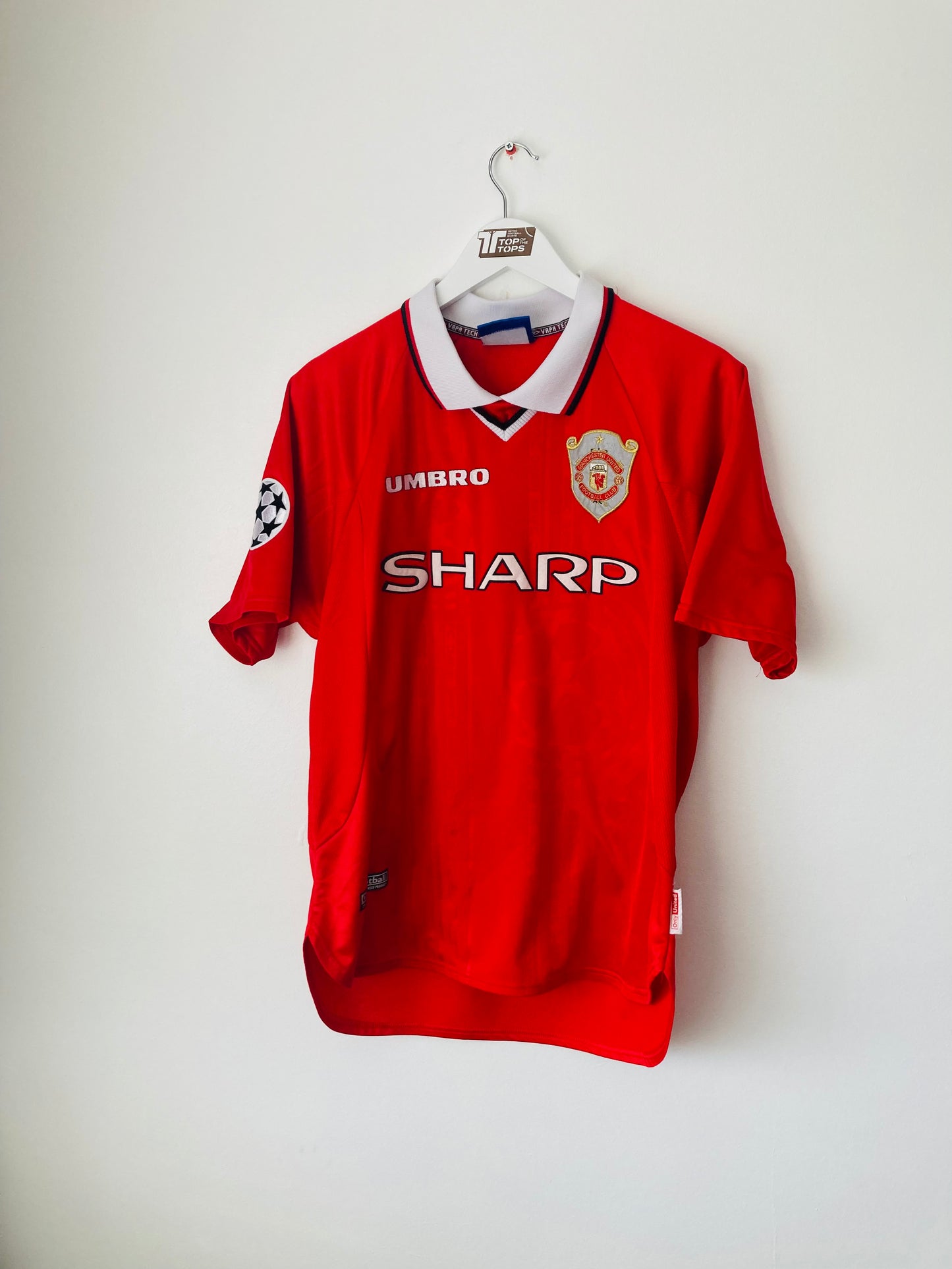 Manchester United home European football shirt
1997/99 Beckham Medium