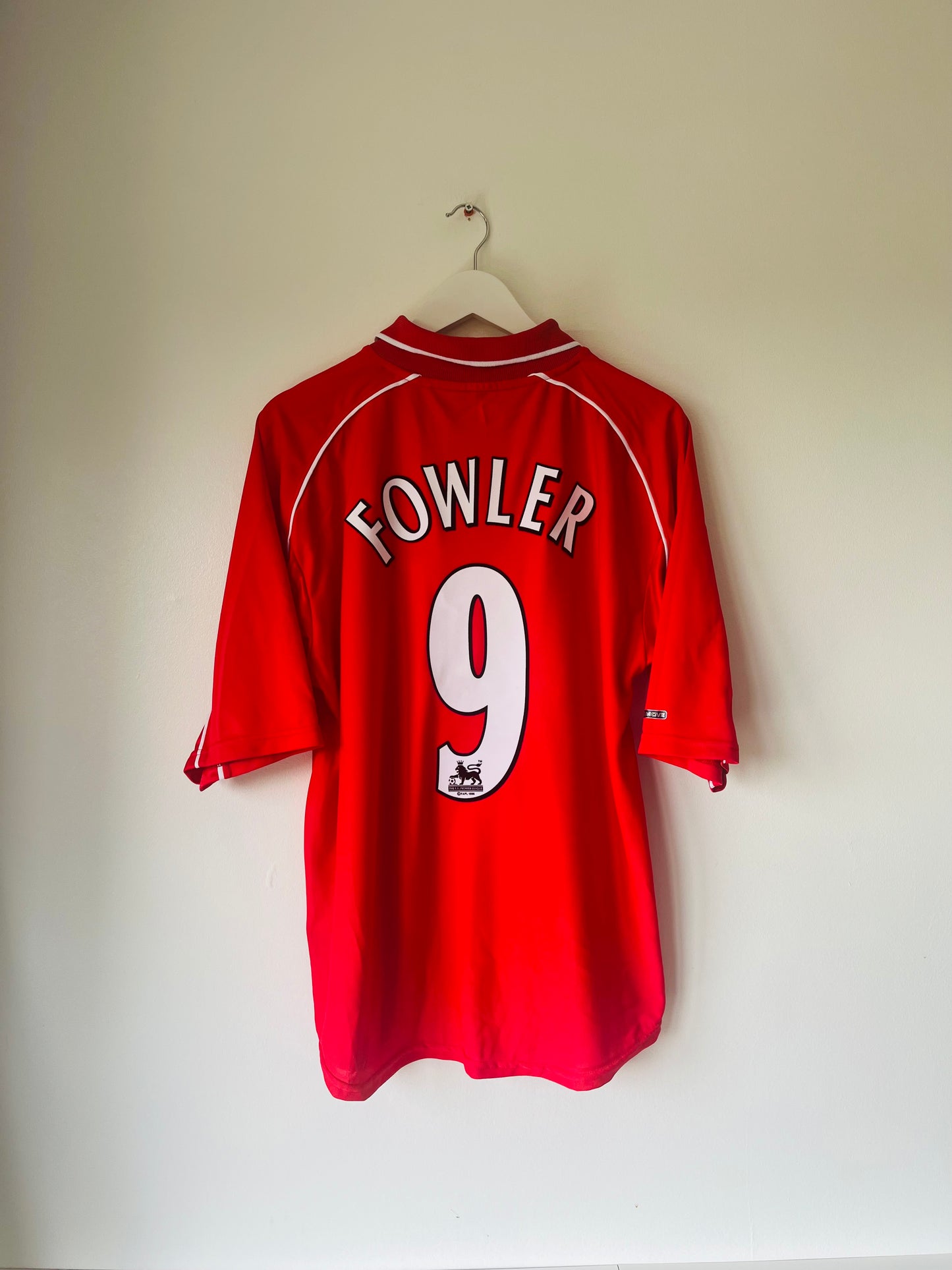 Liverpool home football shirt 2000/02 Fowler Large