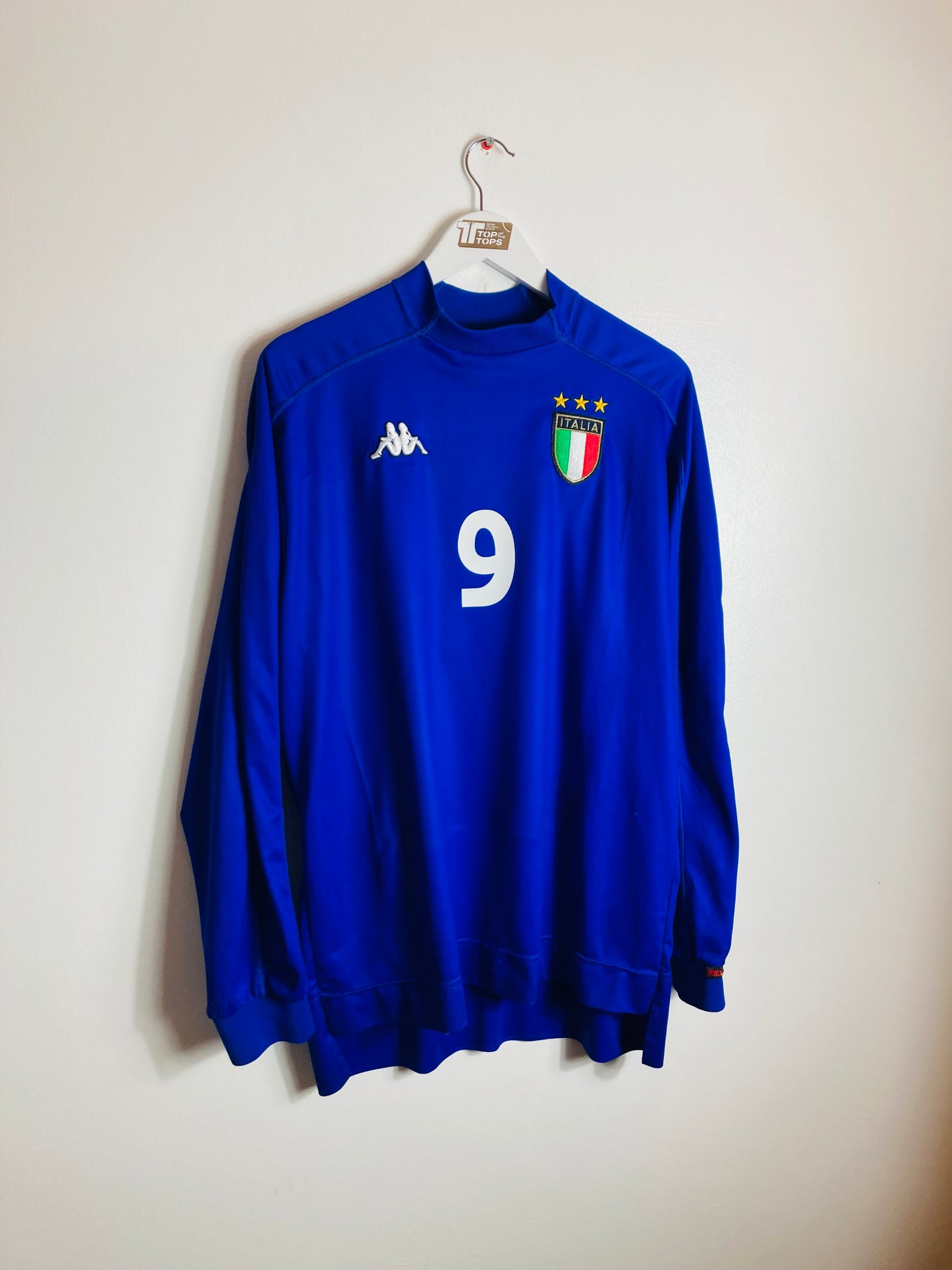 Italy home football shirt
1999/2000 Inzaghi Large