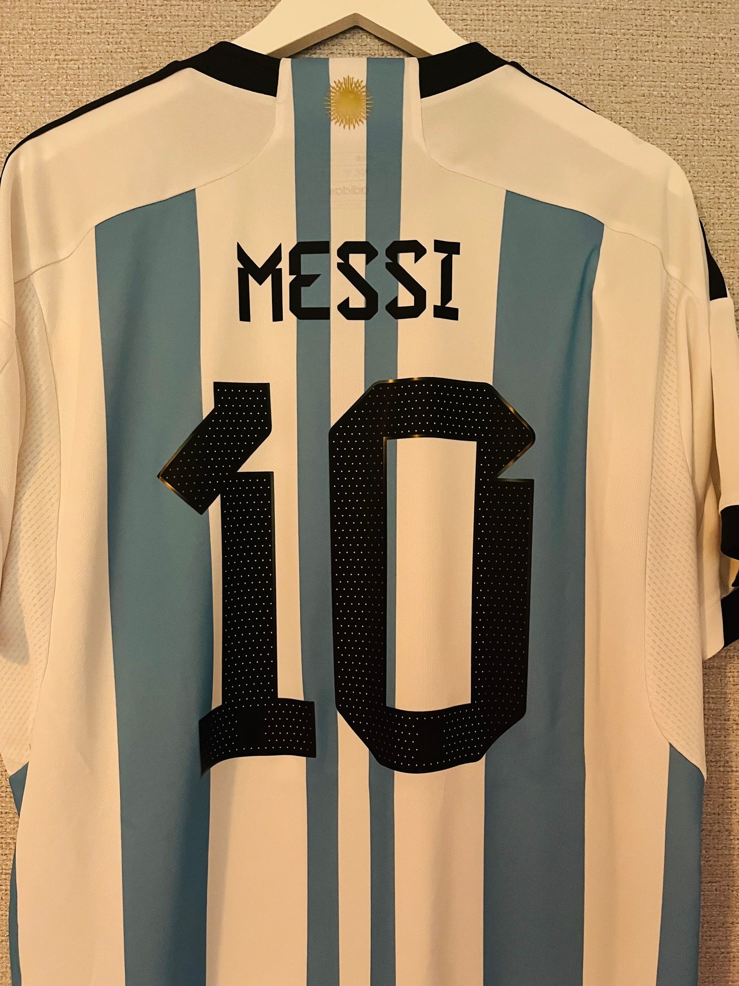 Argentina home football shirt     W/C 2022 Messi XL