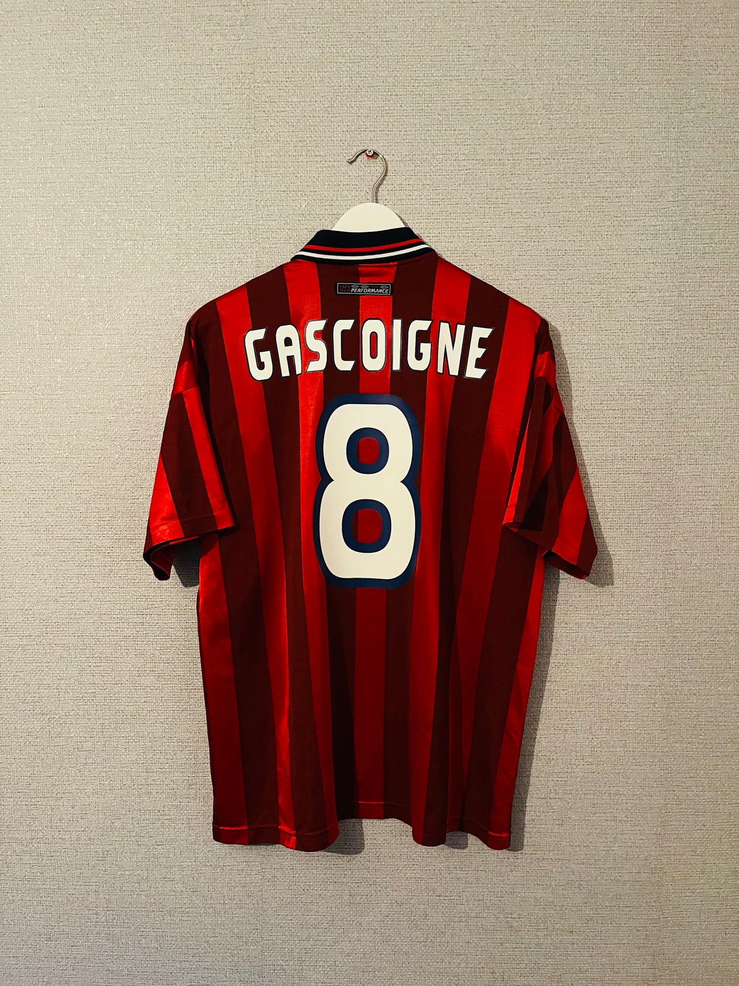 England away football shirt
1997/98 Gascoigne Large
