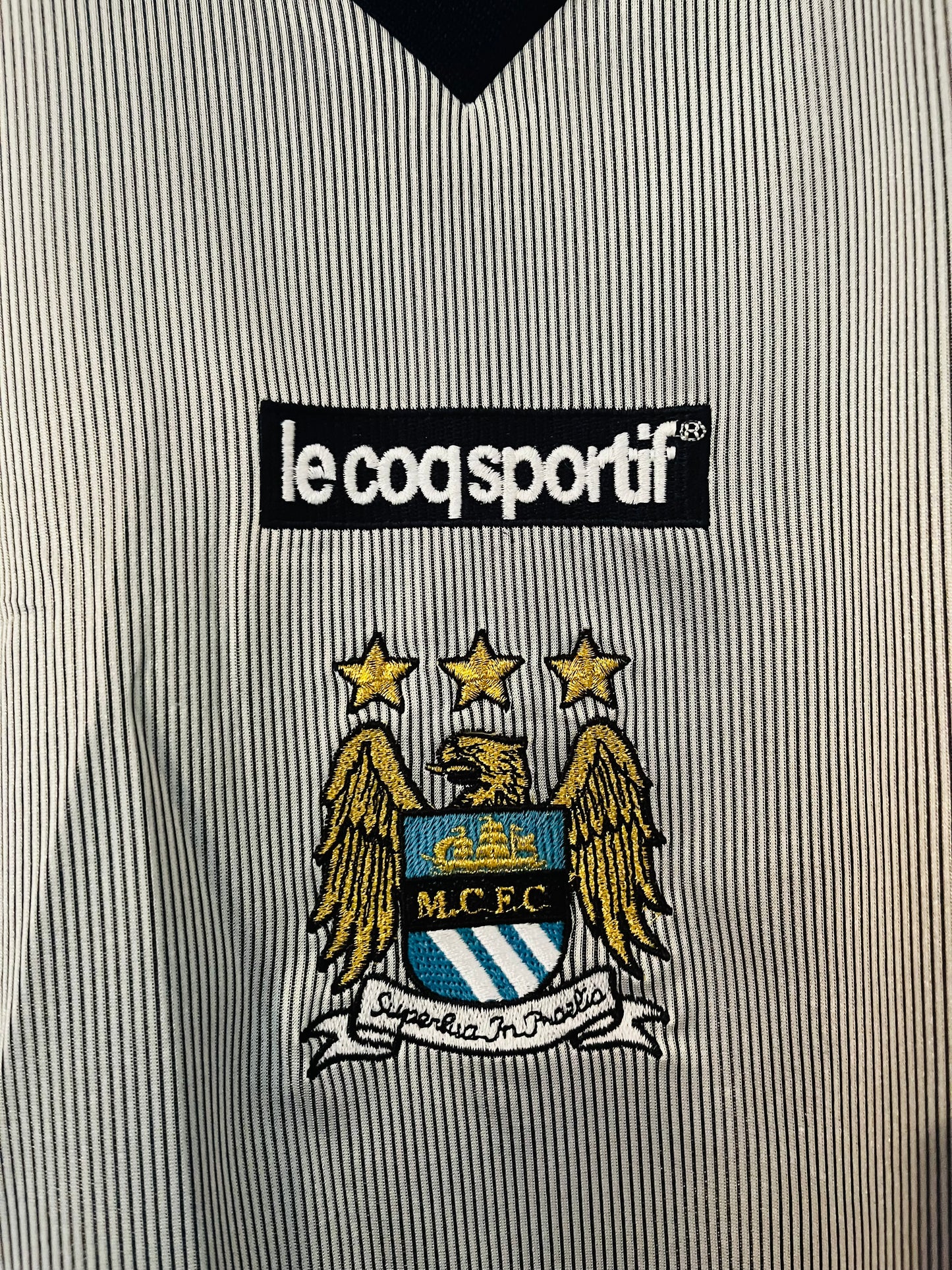 Manchester City away football shirt 2001/02 Goater Large