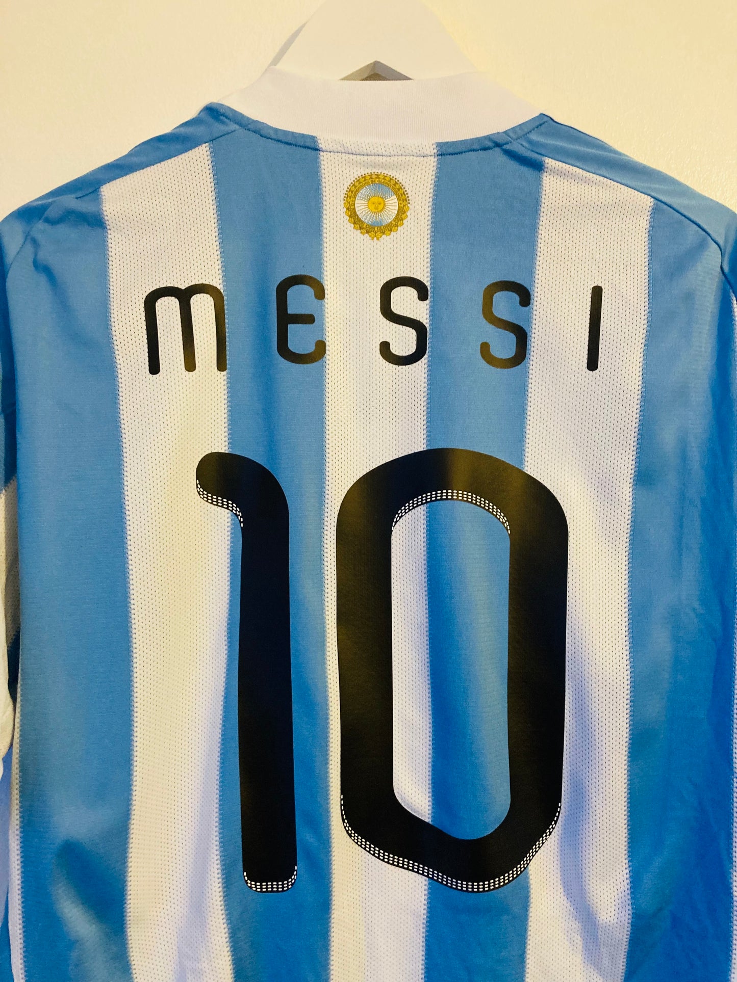 Argentina home football shirt
World Cup 2010 Messi large