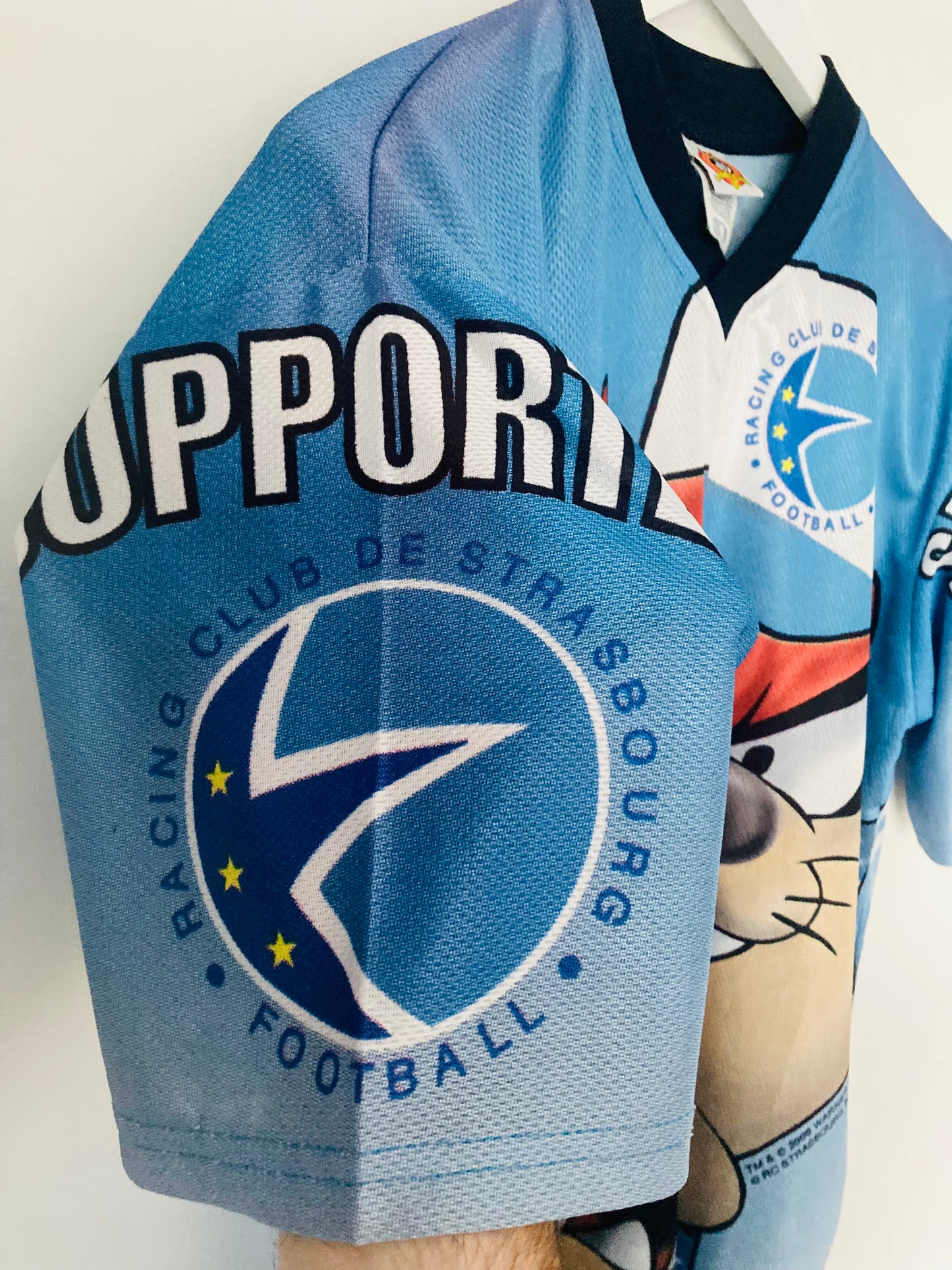 RC Strasbourg special edition looney tunes football shirt 2000/01 Large