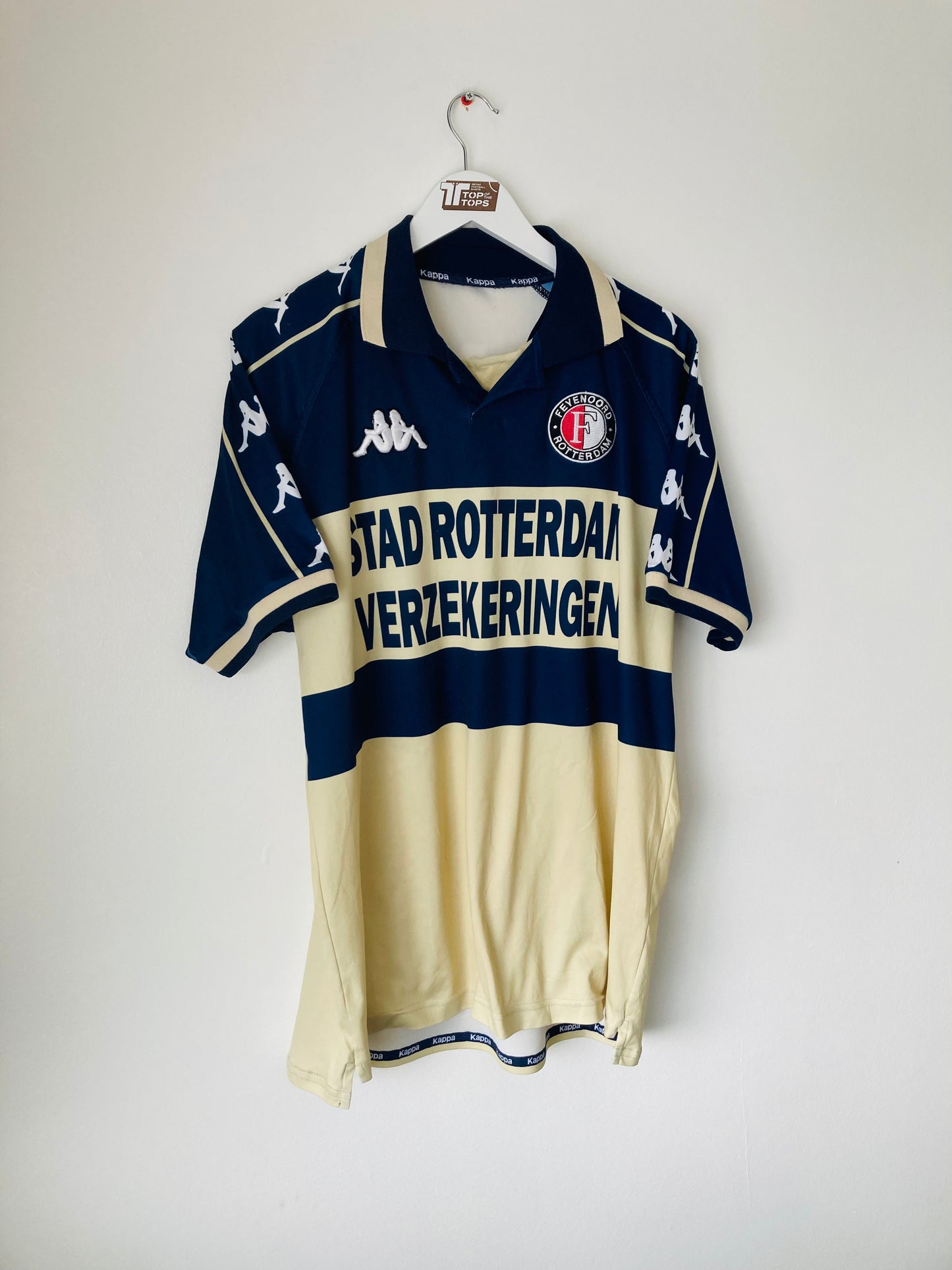 Feyenoord away football shirt
2000/01 Emerton XL