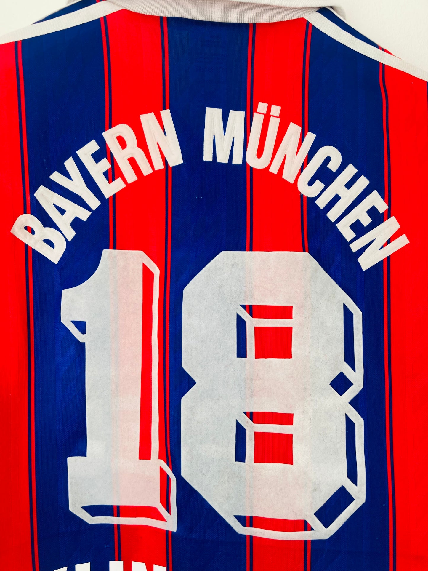 Bayern Munich home football shirt
1995/97 Klinsmann small