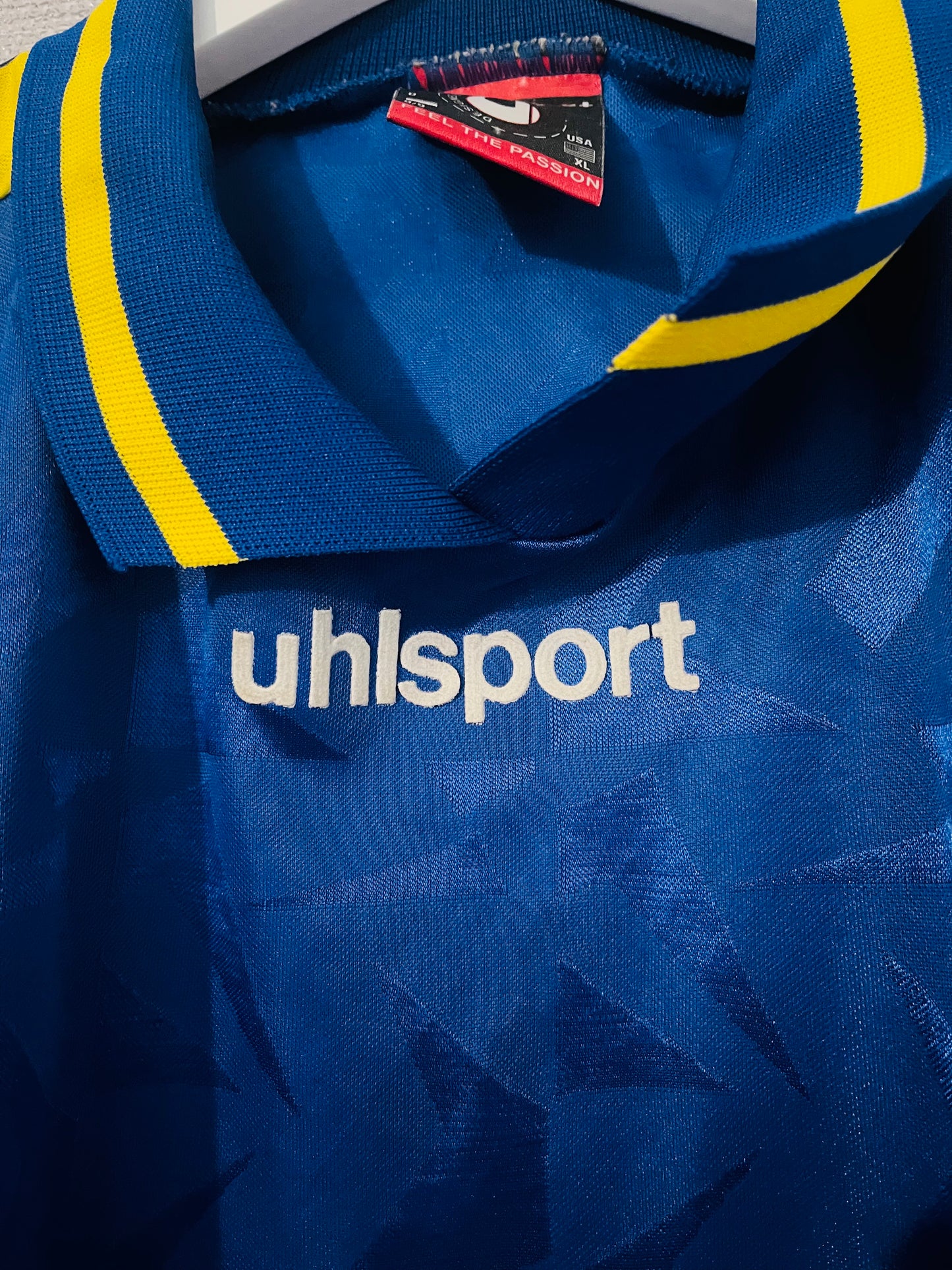 Barrow away football shirt
1998/99 XL