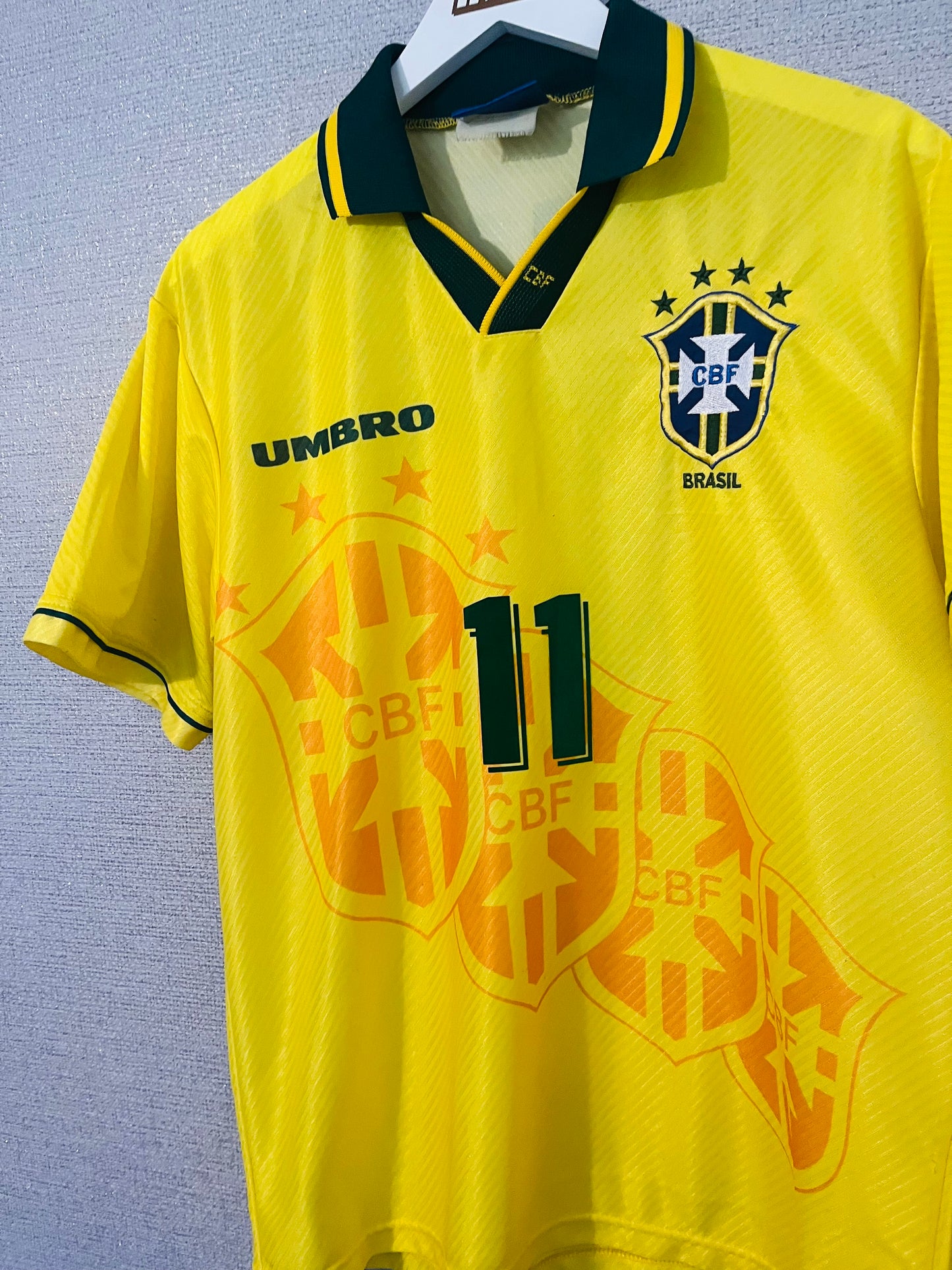 Brazil home football shirt 1994/95 Romario Medium