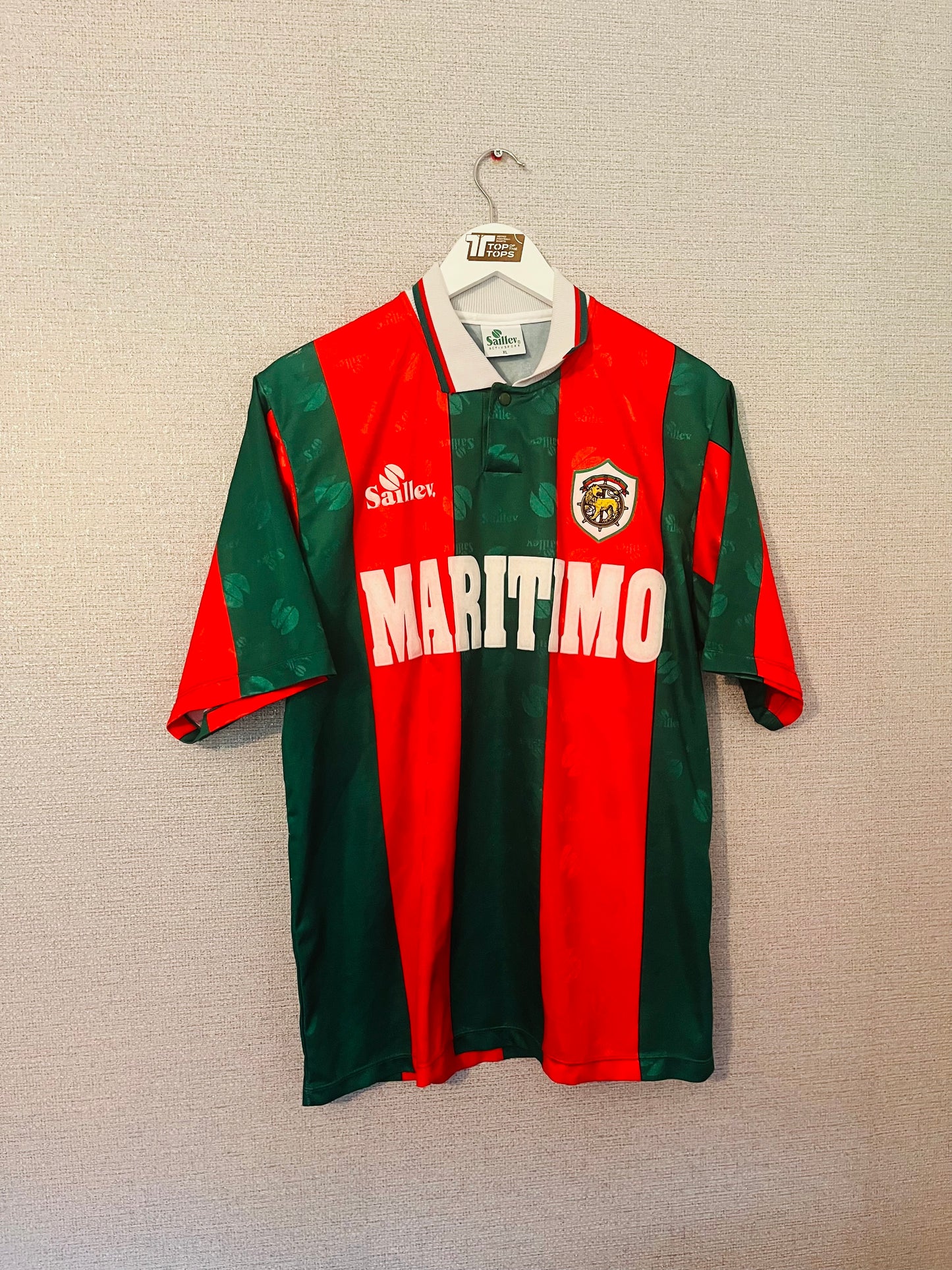 Maritimo home football shirt
1997/98 Large