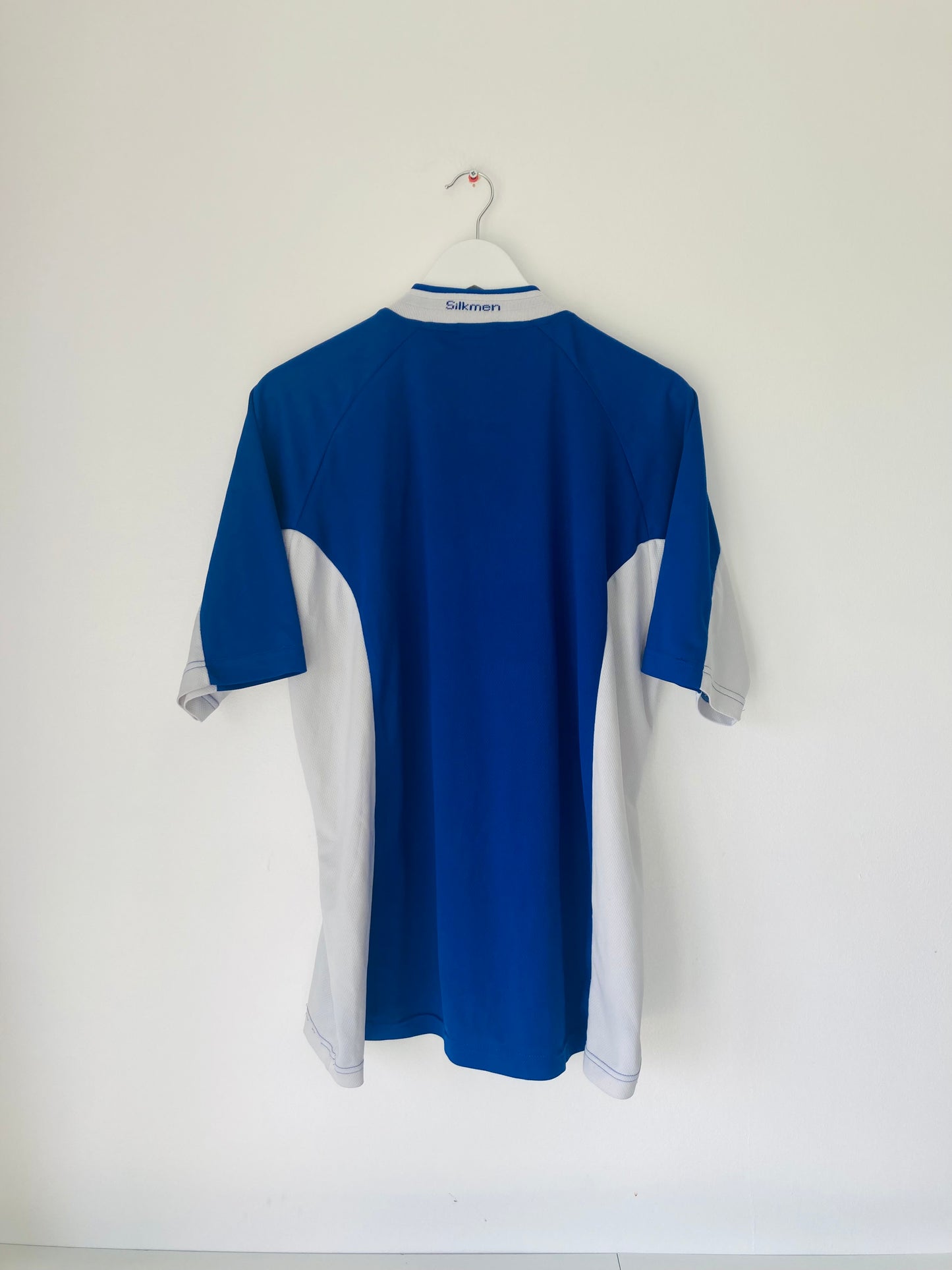 Macclesfield Town home football shirt
2003/04 XL