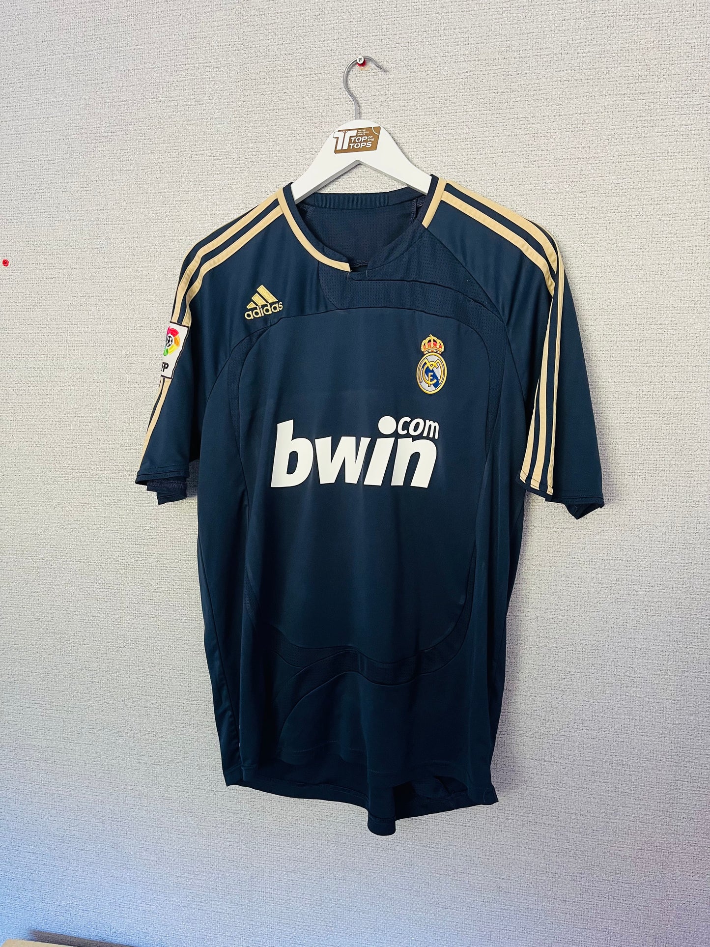 Real Madrid away football shirt
2007/08 Van Nistelrooy Medium