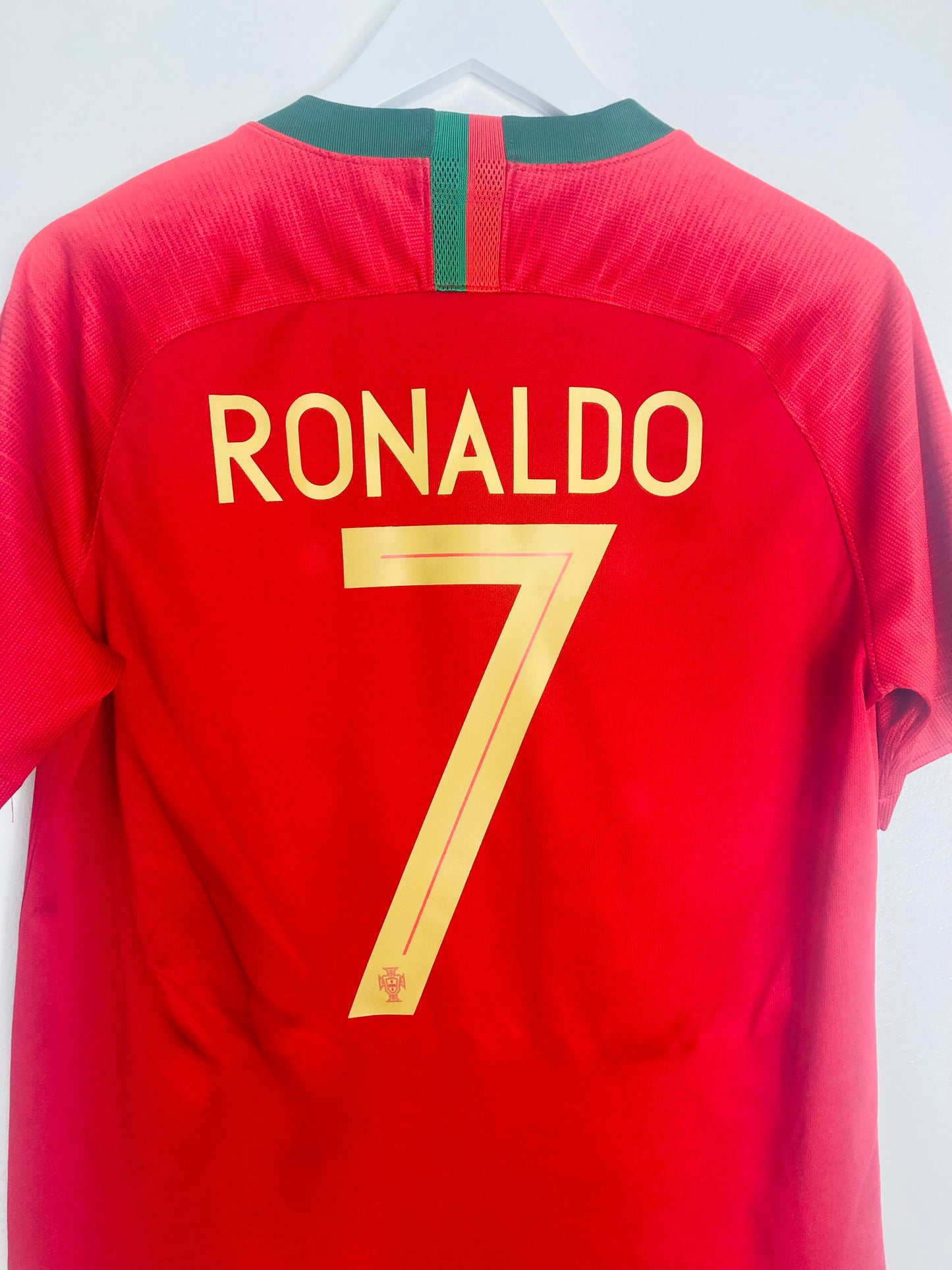 Portugal home football shirt W/C 2018 CR7 medium