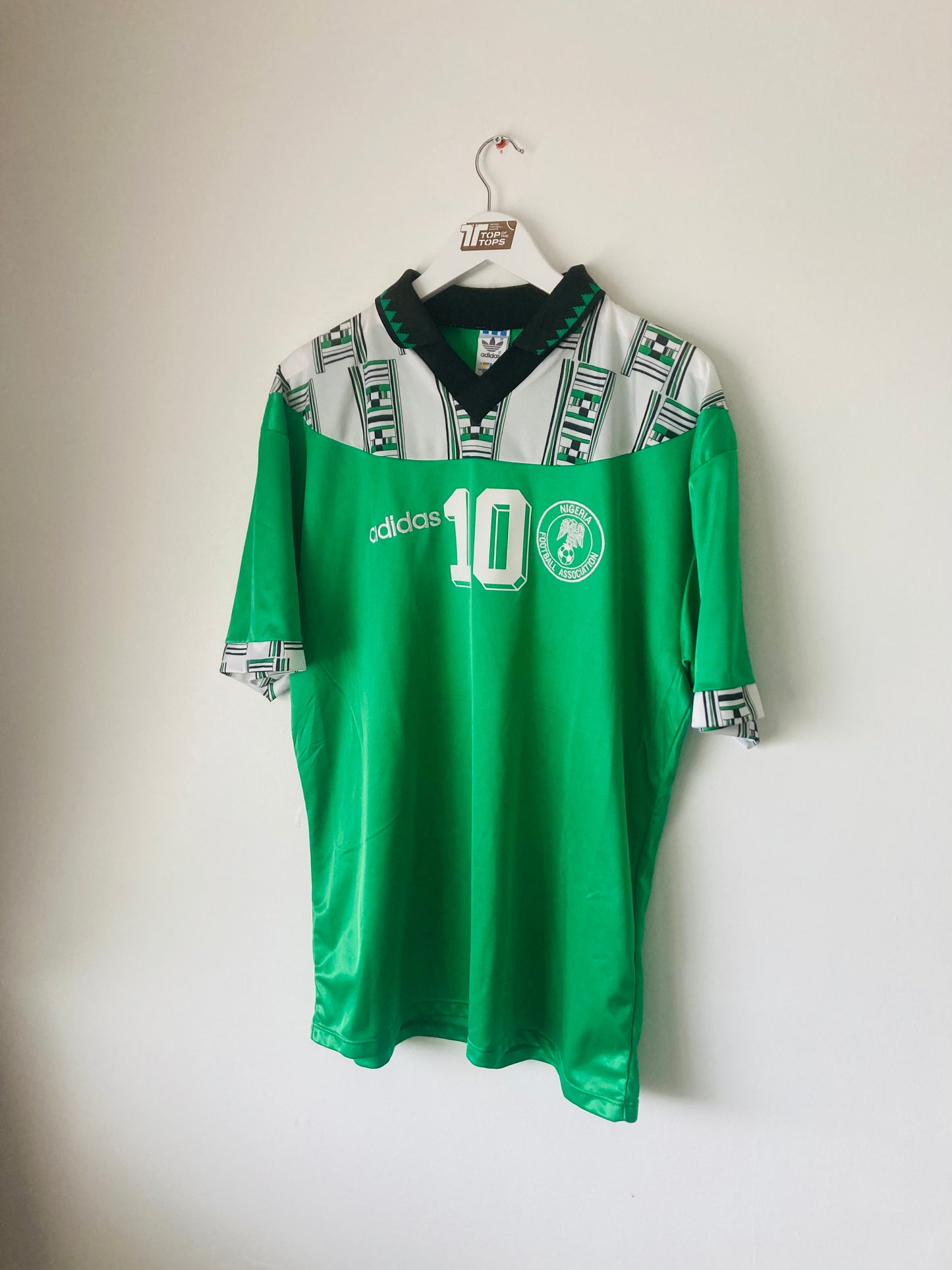 Nigeria home football shirt
W/C 1994 Okocha XL