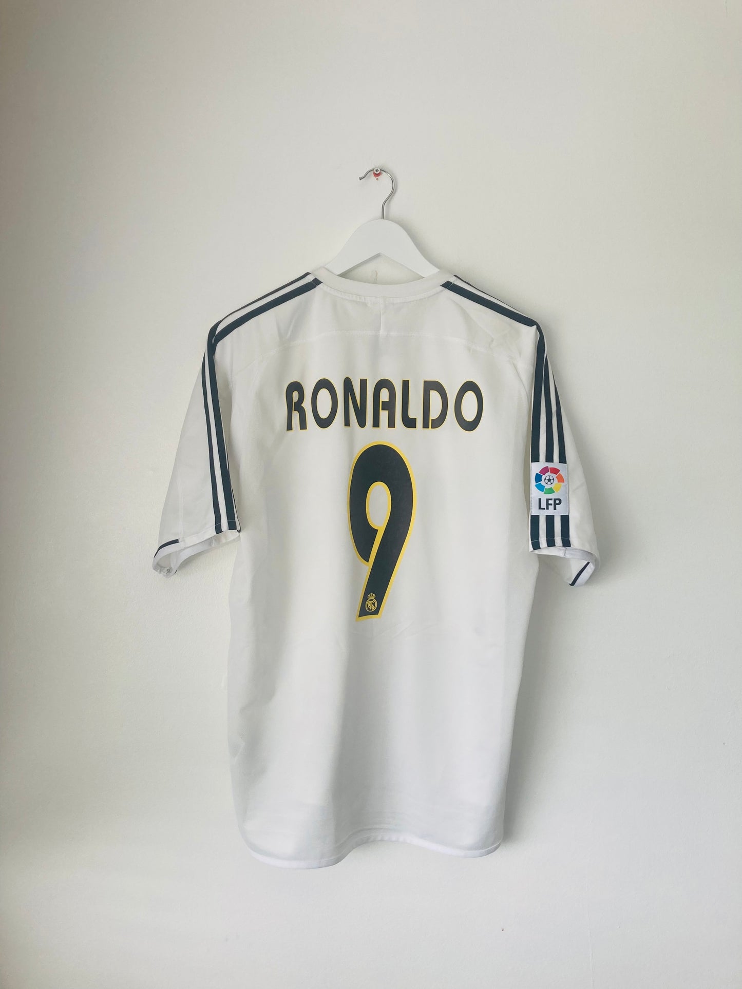 Real Madrid home football shirt 2003/04 R9 Large