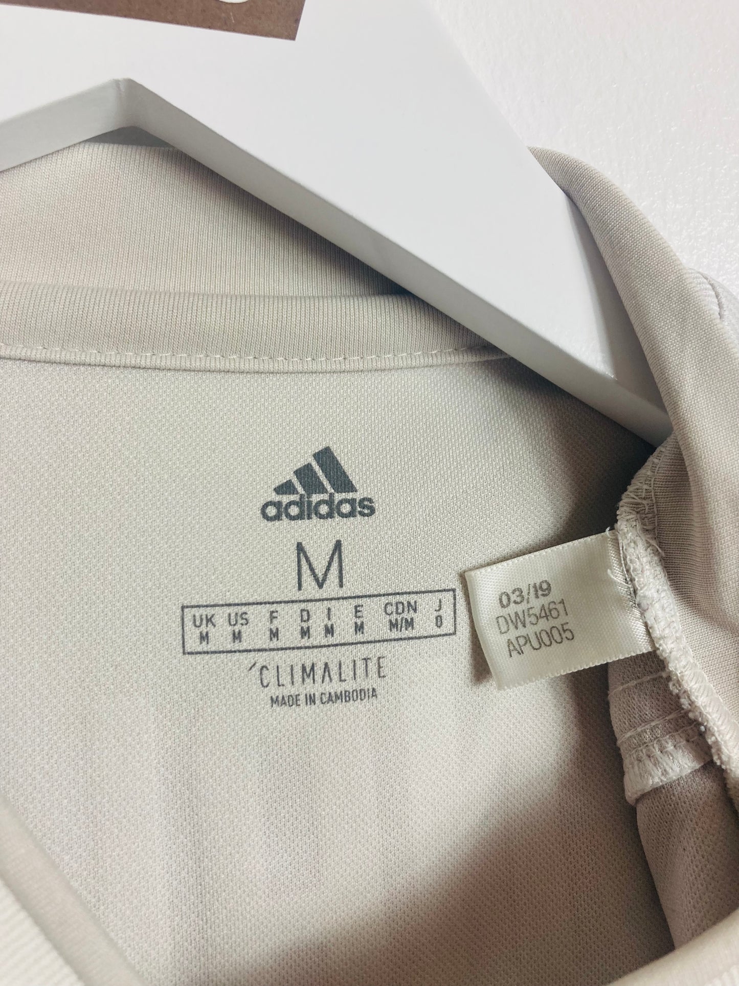 Juventus away football shirt 2019/20 CR7 Medium