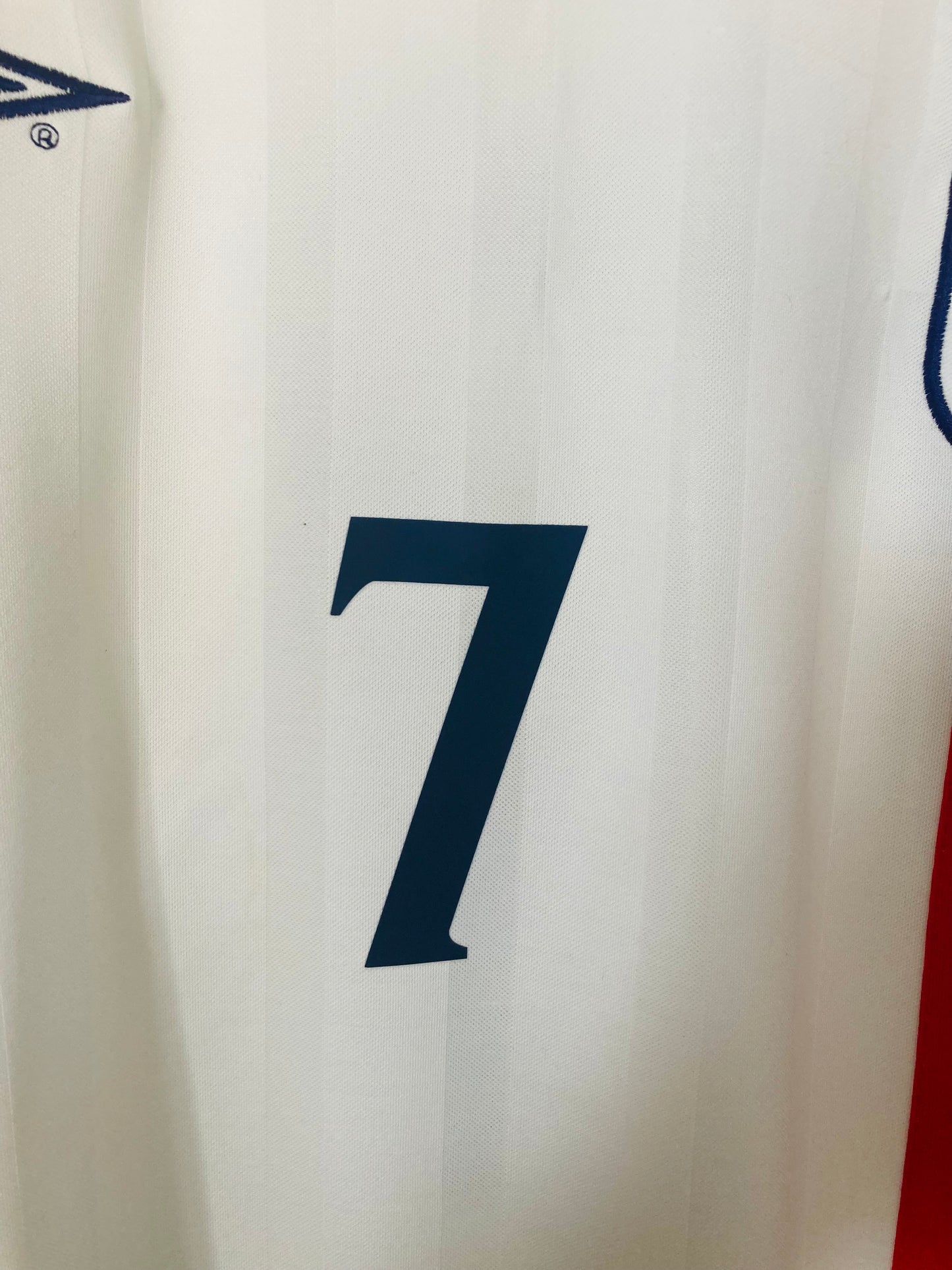 England home football shirt
W/C 2002 Beckham XL