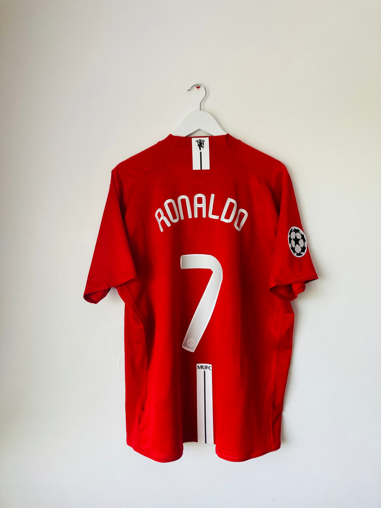 Manchester United home football shirt
2007/08 CR7 XXL