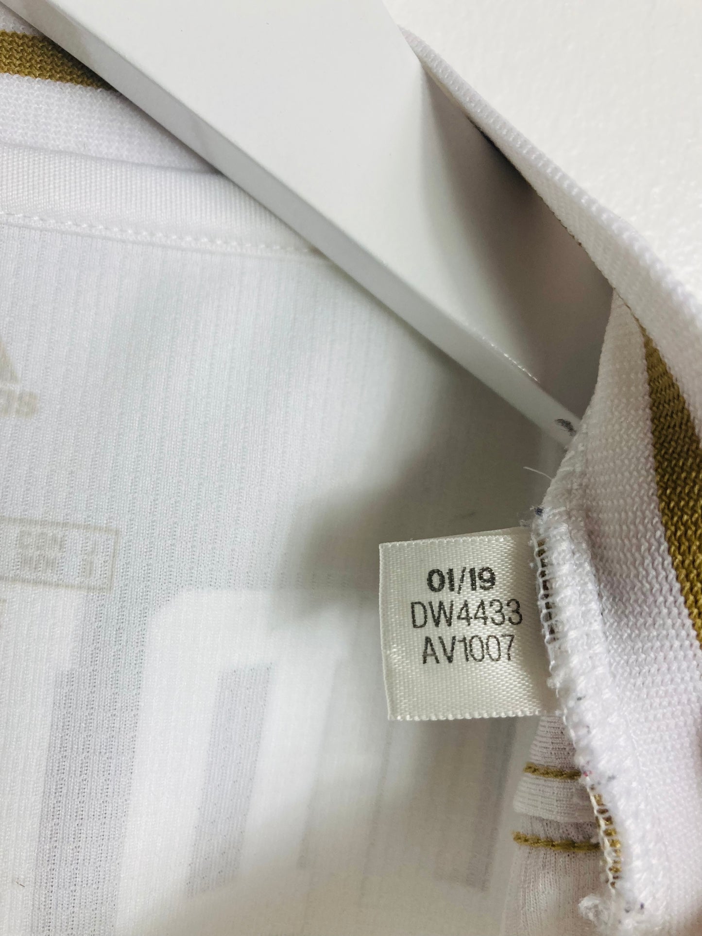 Real Madrid home football shirt
2019/20 Rodrygo Medium