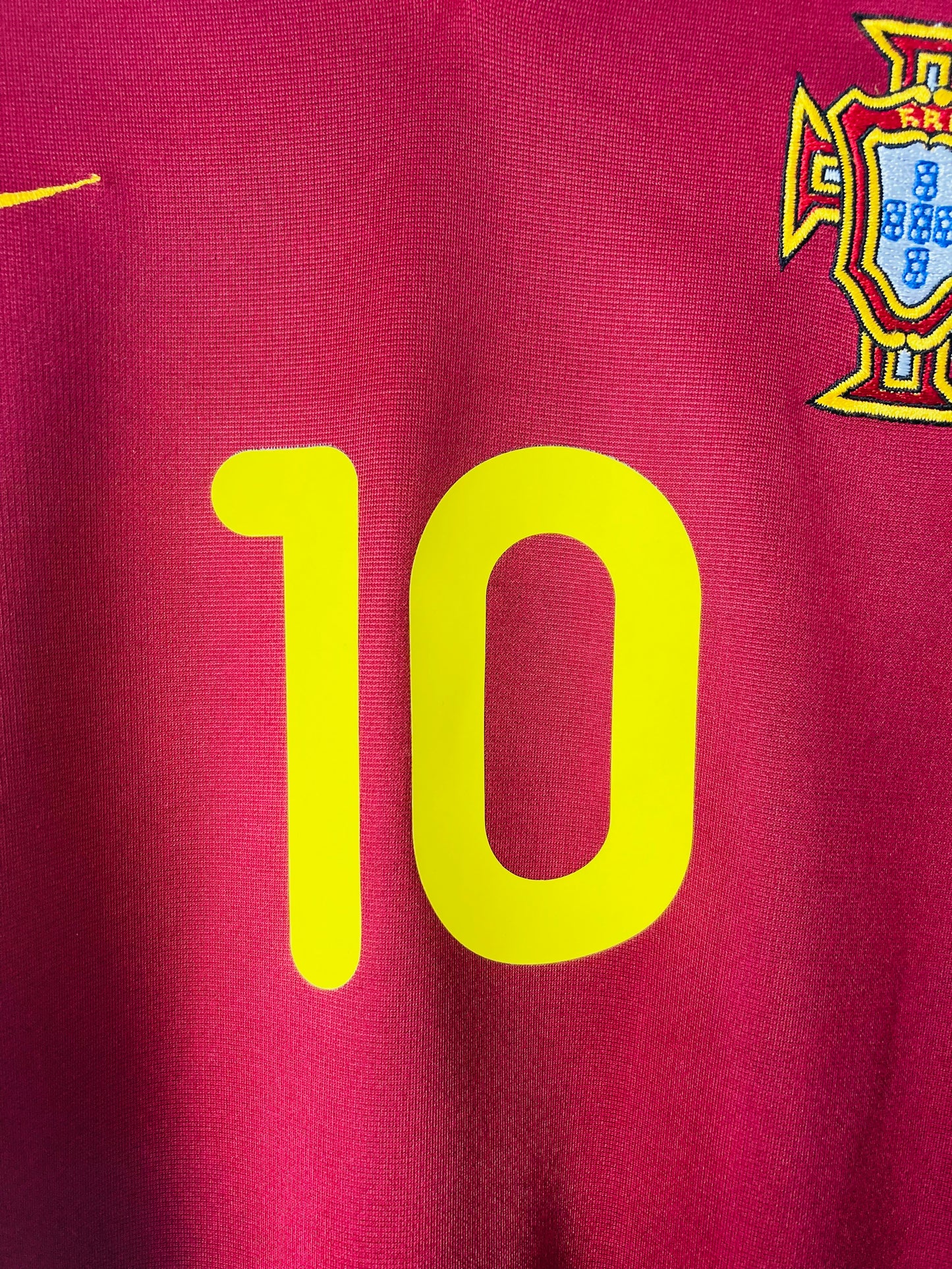 Portugal home football shirt 2000/01 Rui Costa Medium