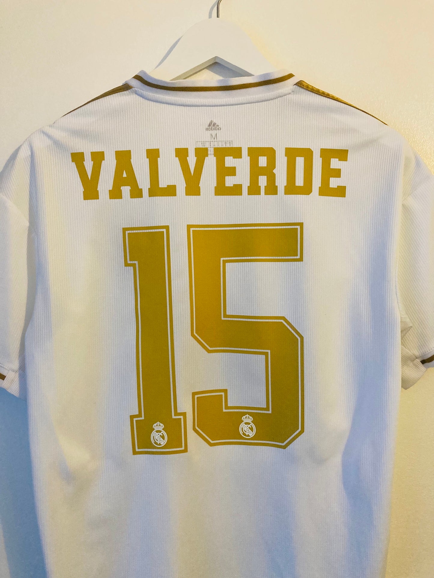 Real Madrid home football shirt 2018/19 Valverde medium